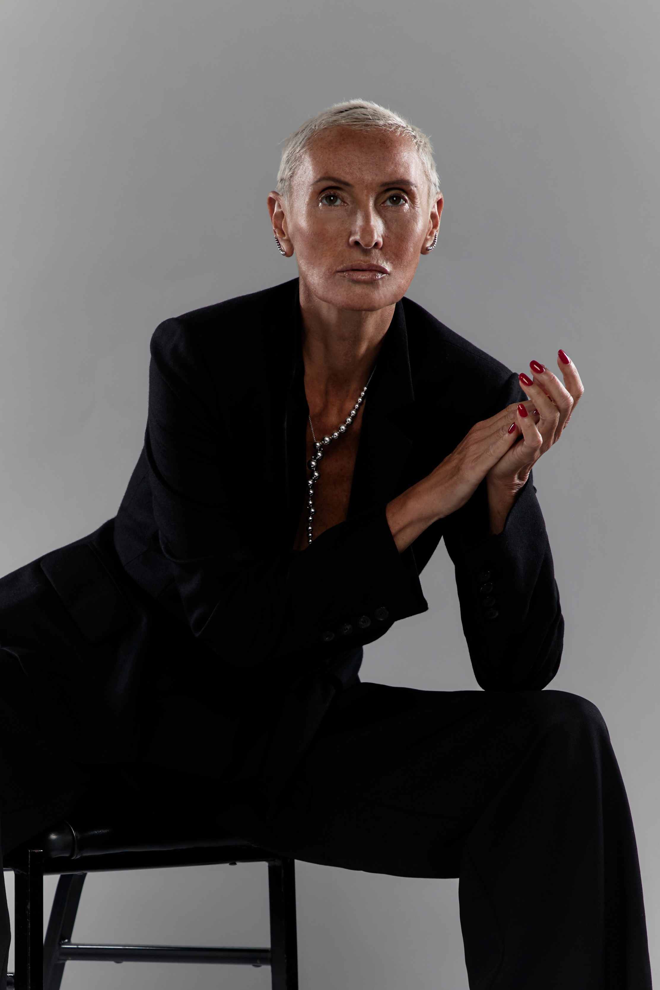 Black. Maria Poleshchuk, commercial photographer in Sydney