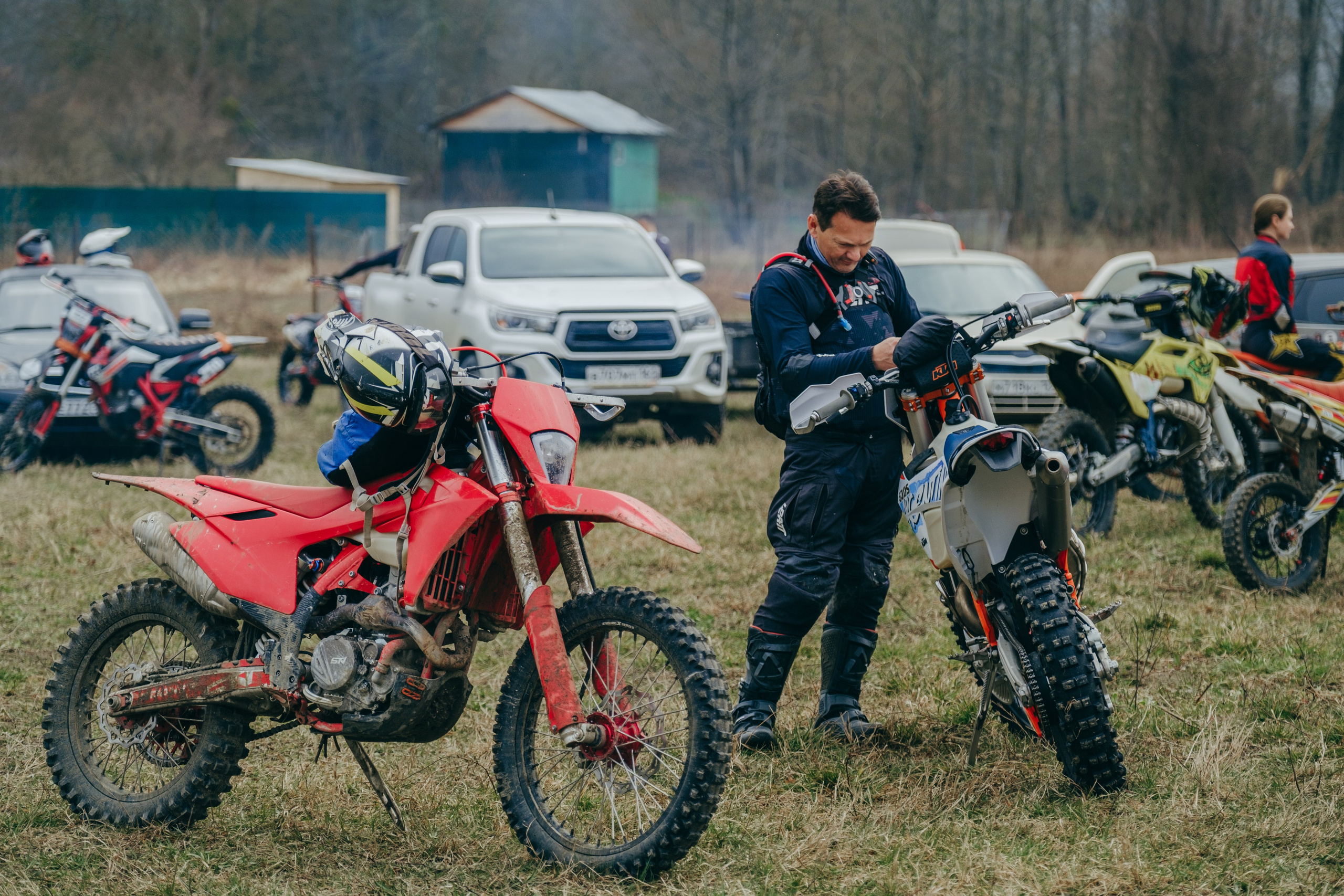 Эндуро Фест от Shamax Motors (Краснодар). Свадебный фотограф Денис Ожигин в Краснодаре и крае. Эмоциональная и стильная съемка вашего дня