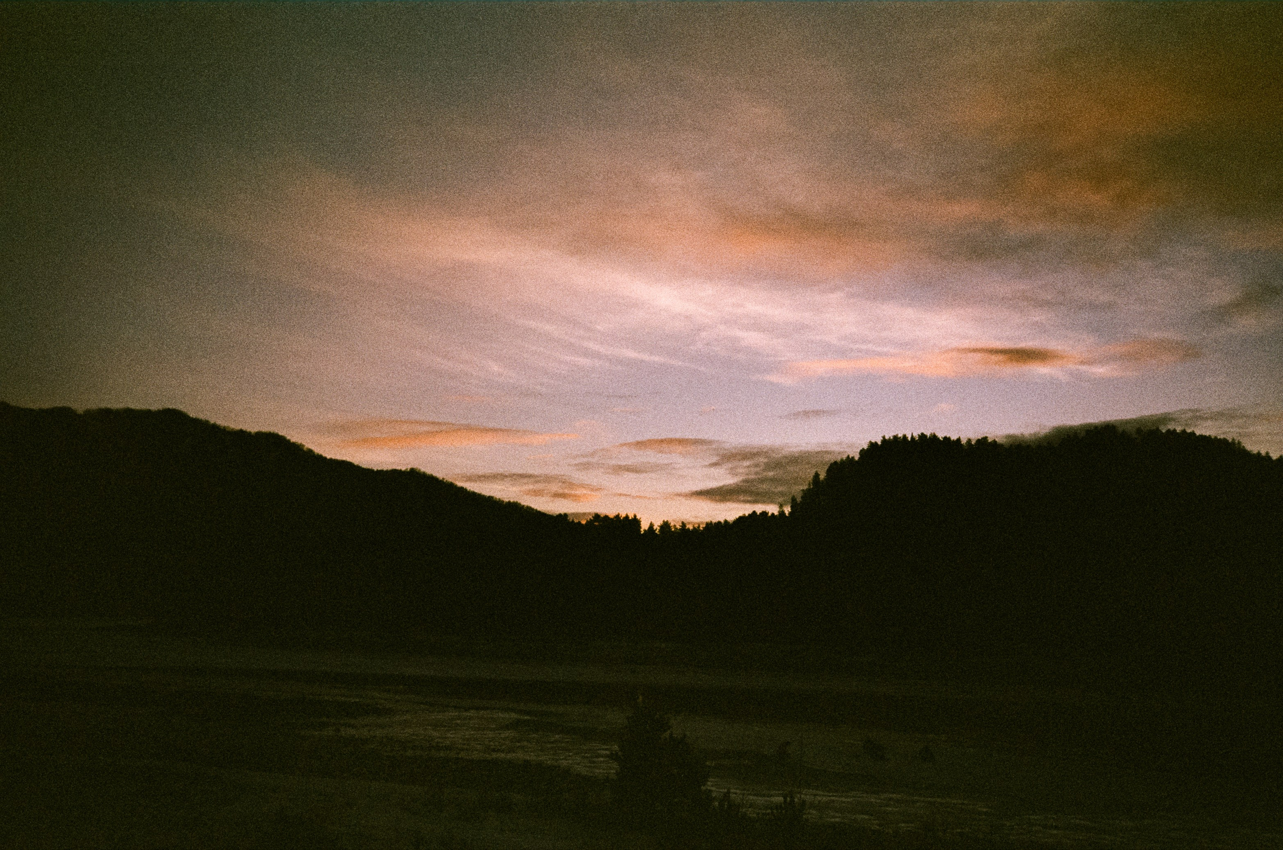 Поле у вертолетной площадки в день зимнего солнцестояния / 22 декабря