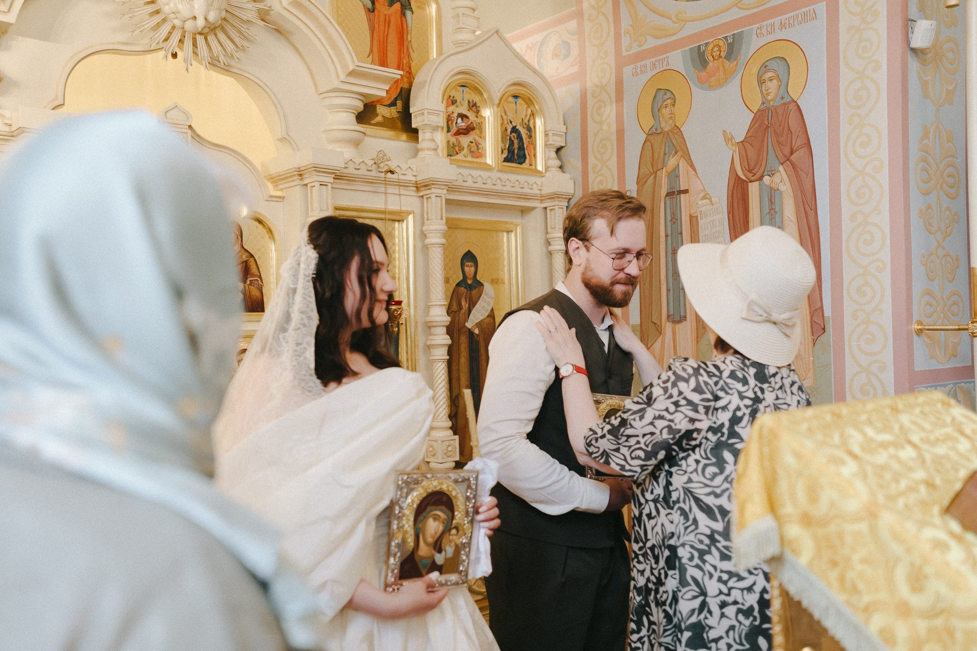 Александр и Анастасия. Фотограф на венчание, крещение