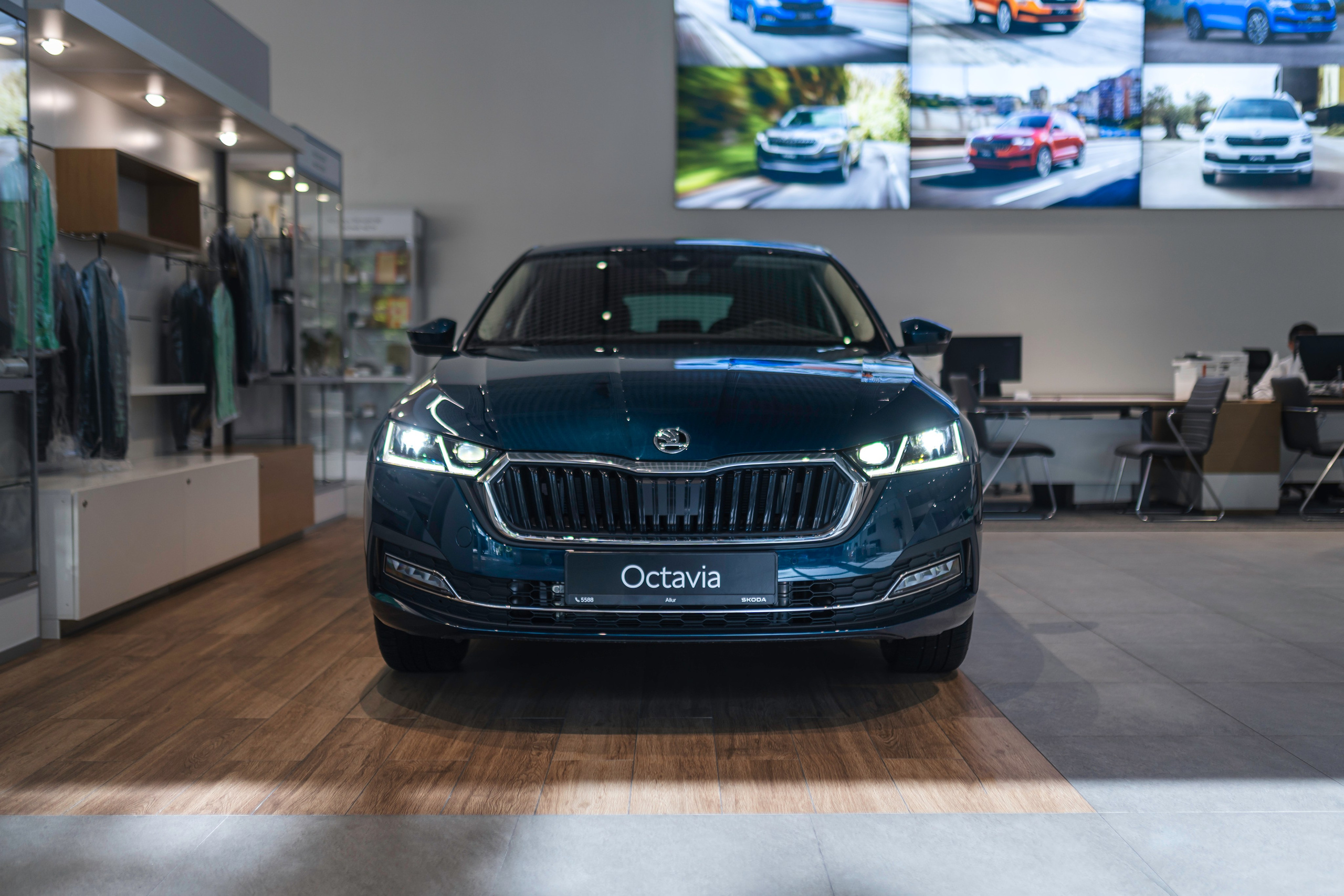 Skoda Dealership. Чен Станислав | Автомобильный фотограф | Алматы, Казахстан