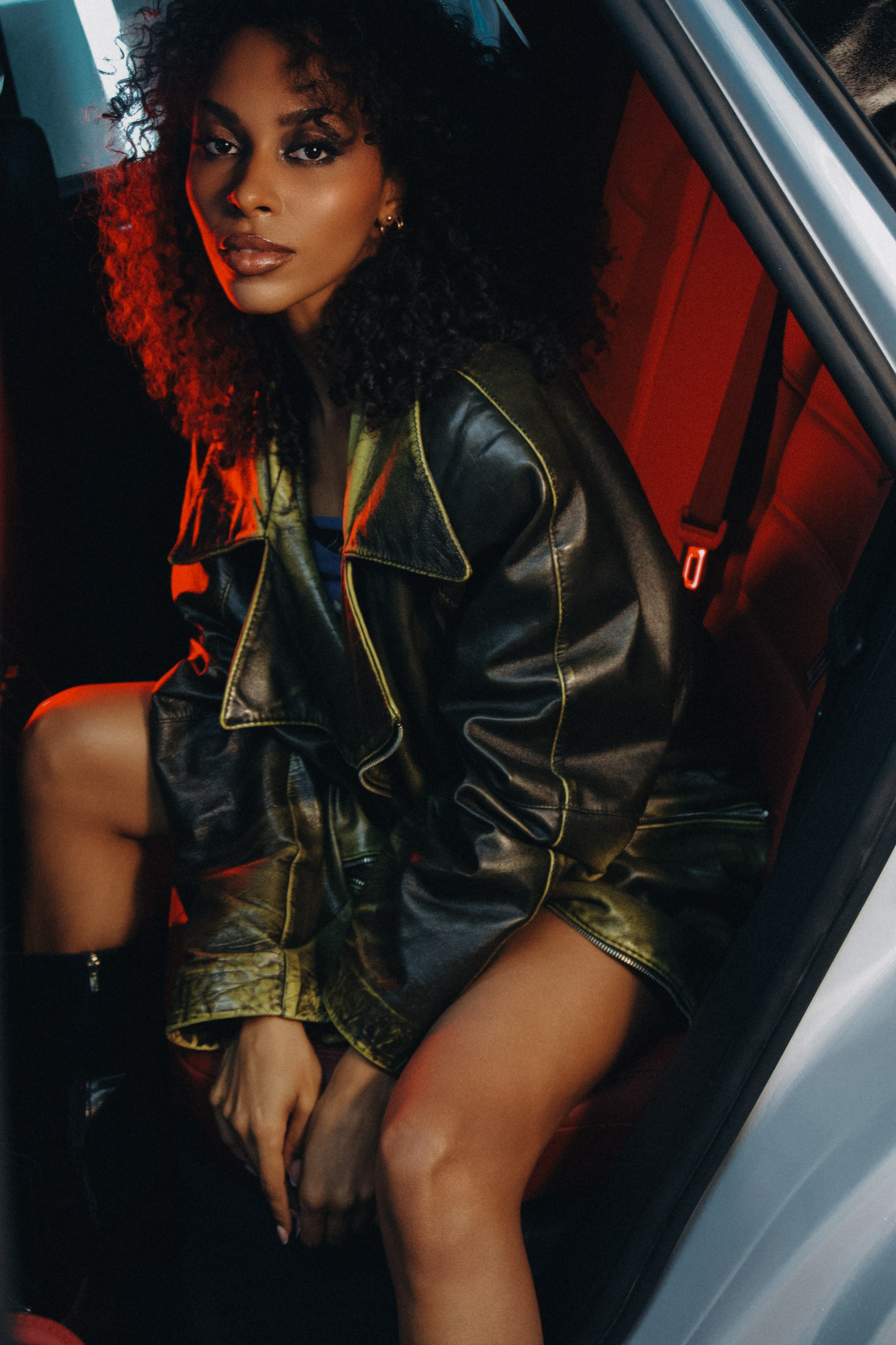 Диана, съемка с авто. Фотограф в Минске Света Григорьева