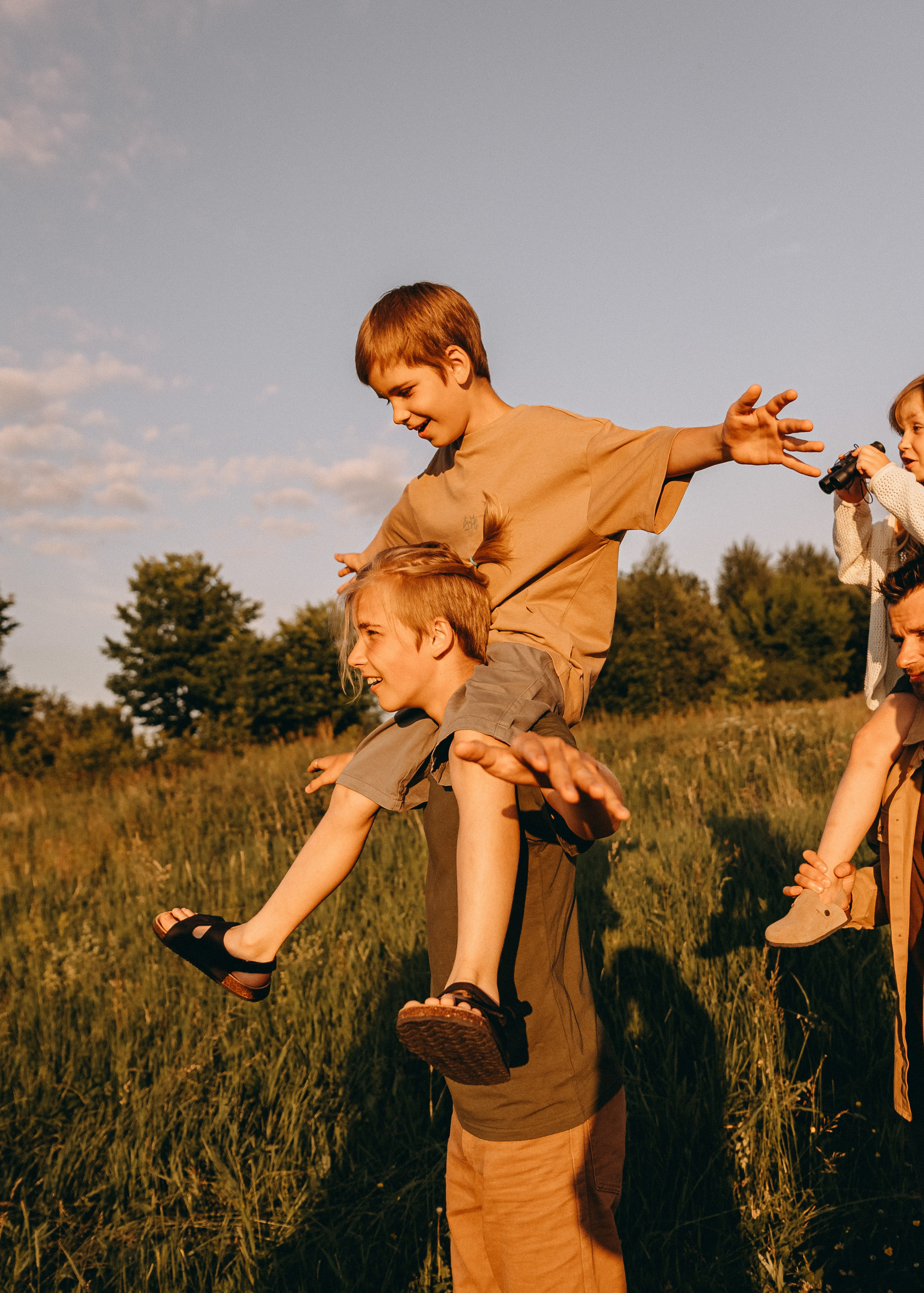 Наталья, Дмитрий, Артем, Леша и Аглая. Семейный фотограф В Москве Александра Дейкун