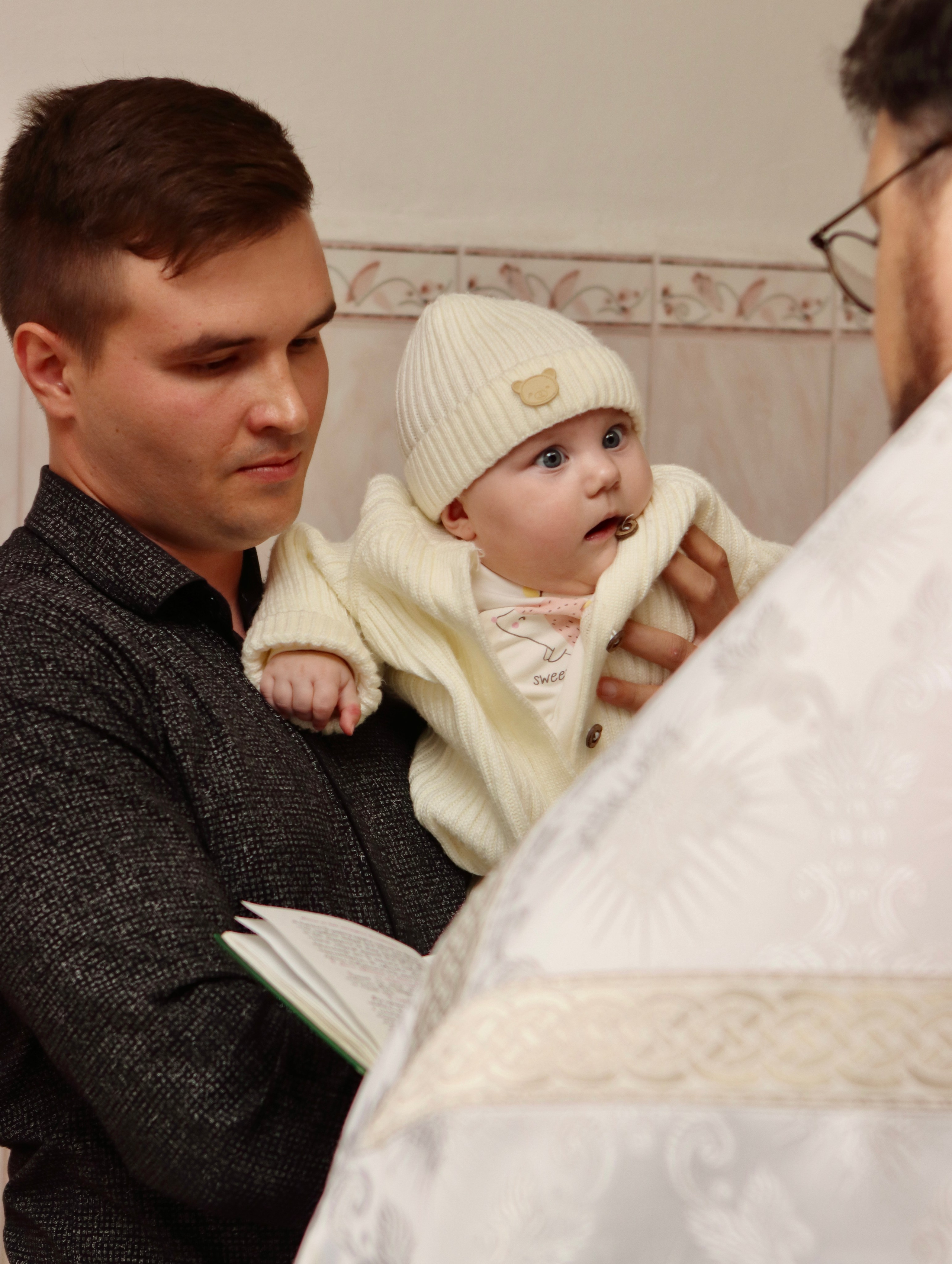 Анастасия и Вадим — крещение Виктории. Фотограф в Курске Смирнов Евгений