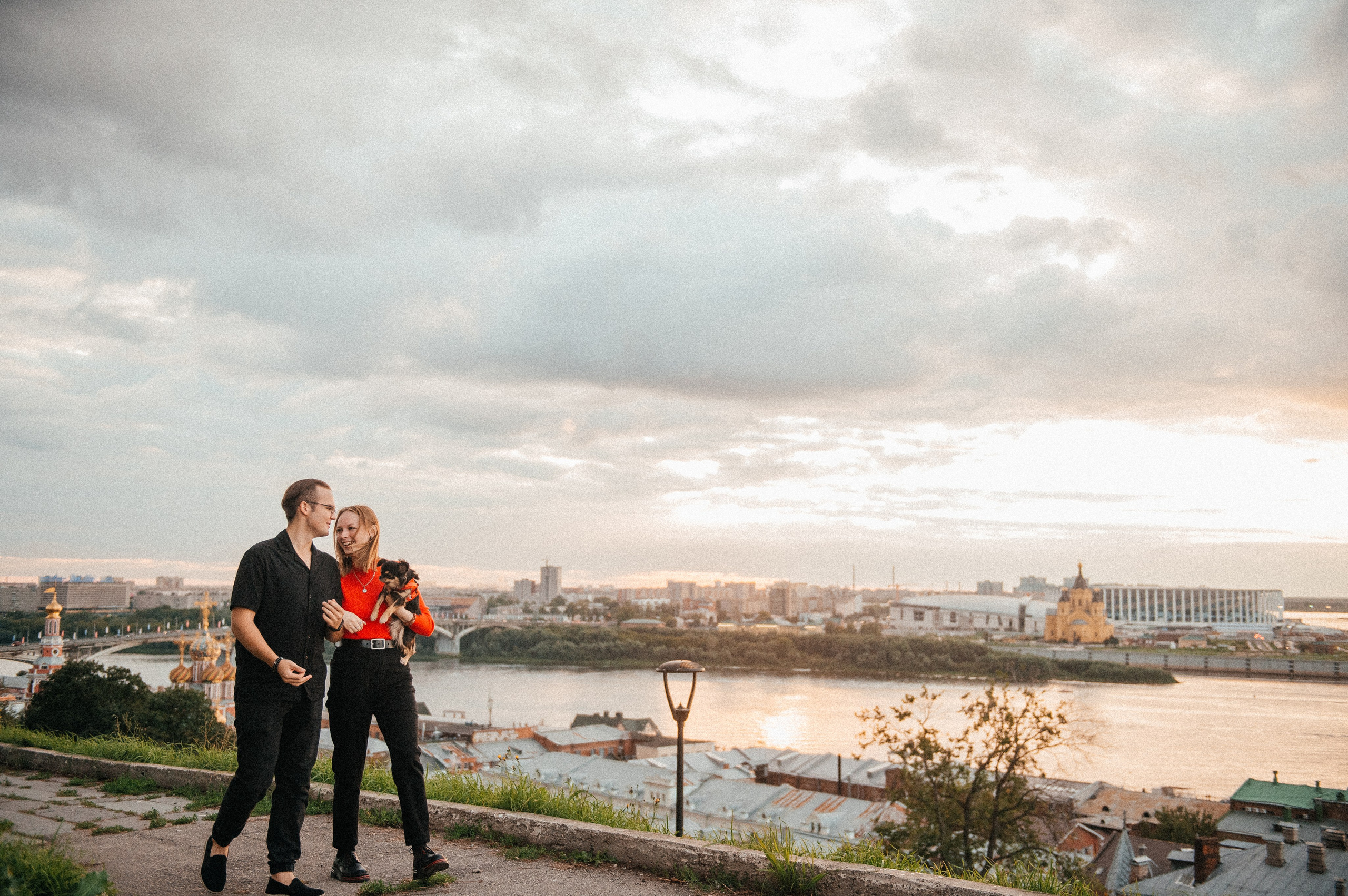Лера, Илья и чихуахуа Наоми (Нижний Новгород, 2024). Анна Пушина, фотограф, Москва, Королев, Пушкино