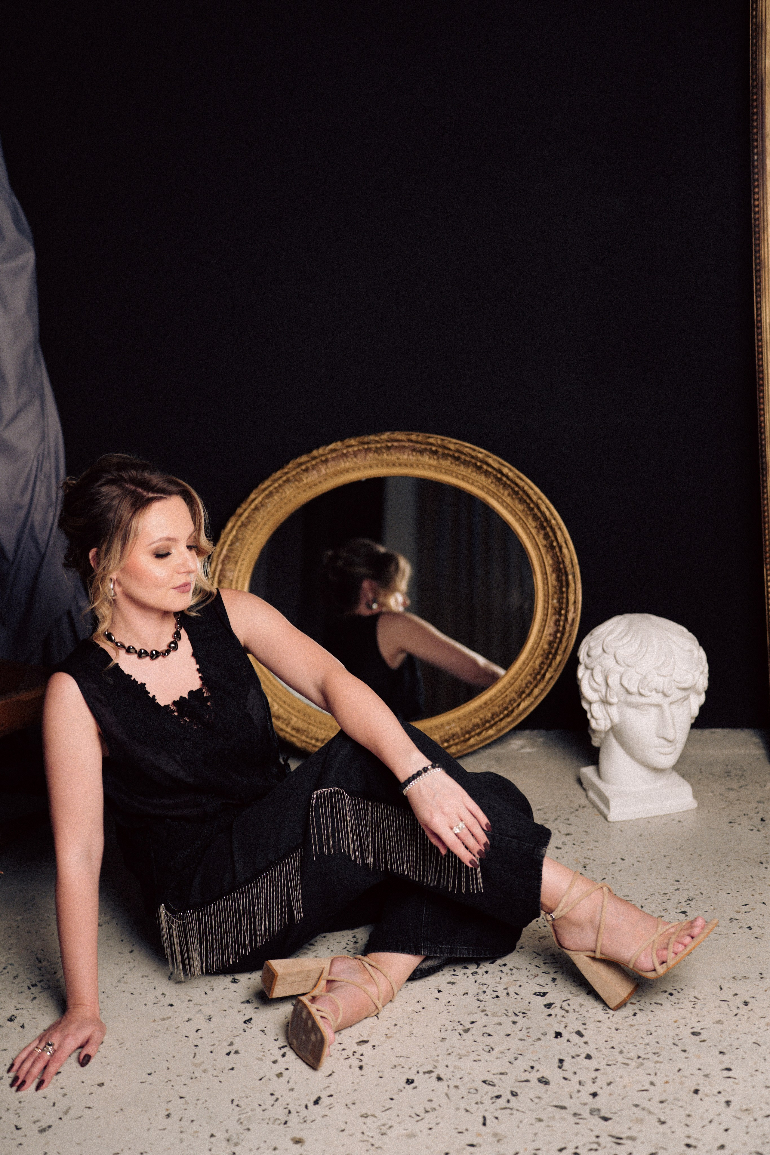 НОВОГОДНЯЯ ФОТОСЕСИИЯ В СТУДИИ ДЛЯ ДЕВУШКИ И ПРОГУЛКА ПО ЧЕРНЫШЕВСКОЙ. Профессиональный фотограф, Санкт-Петербург — Виктория Богомолова