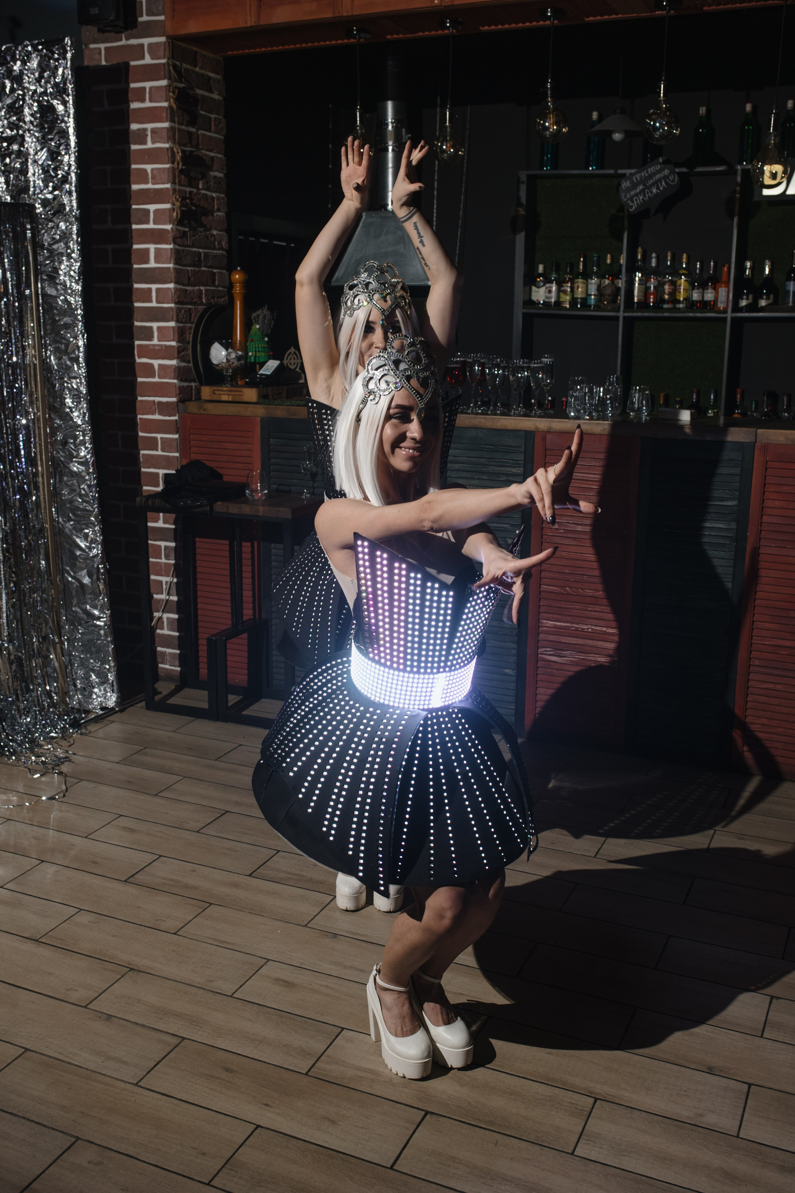 День рождения Томы — Let`s Talk Bar. Свадебный фотограф Екатеринбург/Челябинск — Любовь Волохова