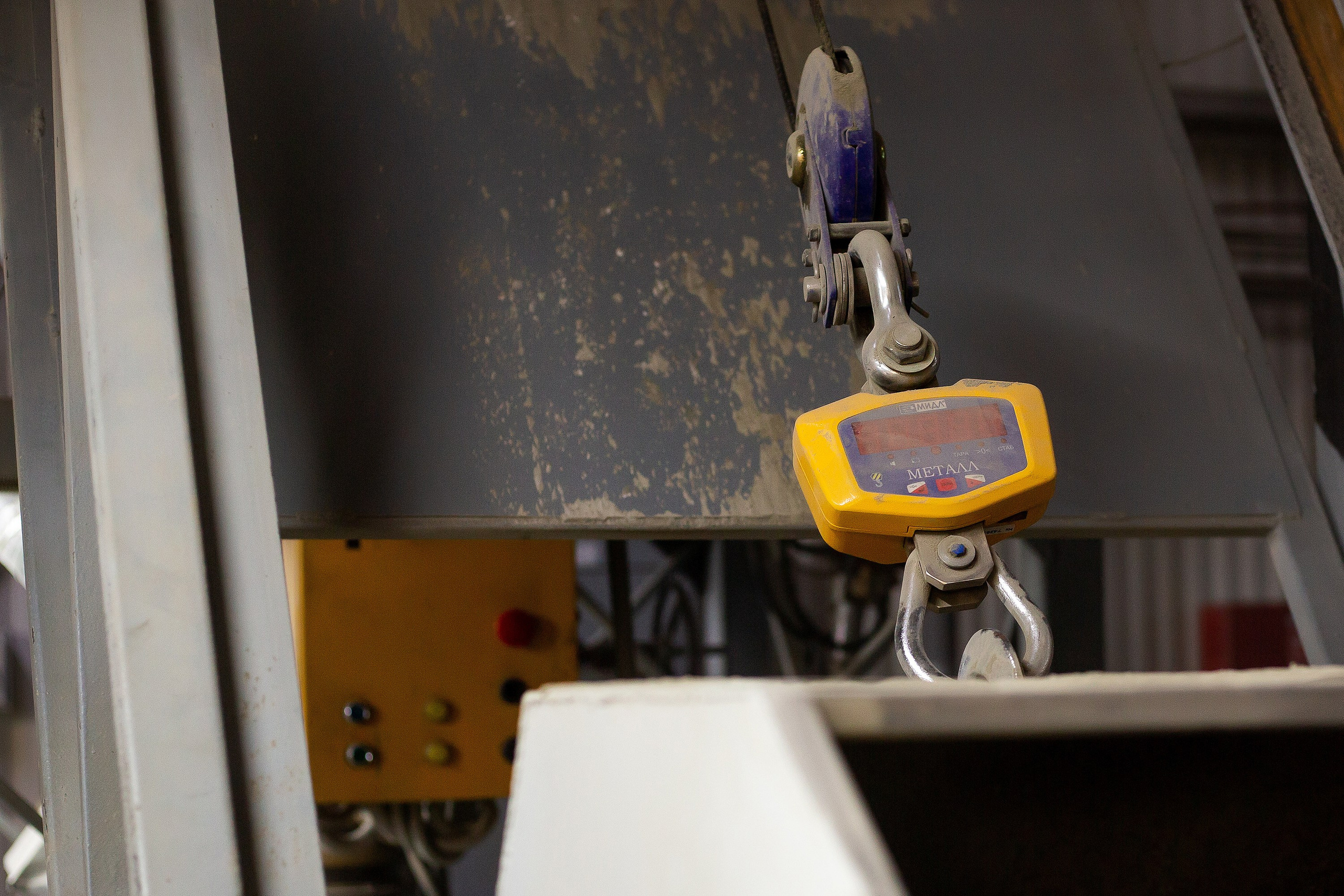 Фотографии с производства. Roman — Репортажный фотограф в Новосибирске