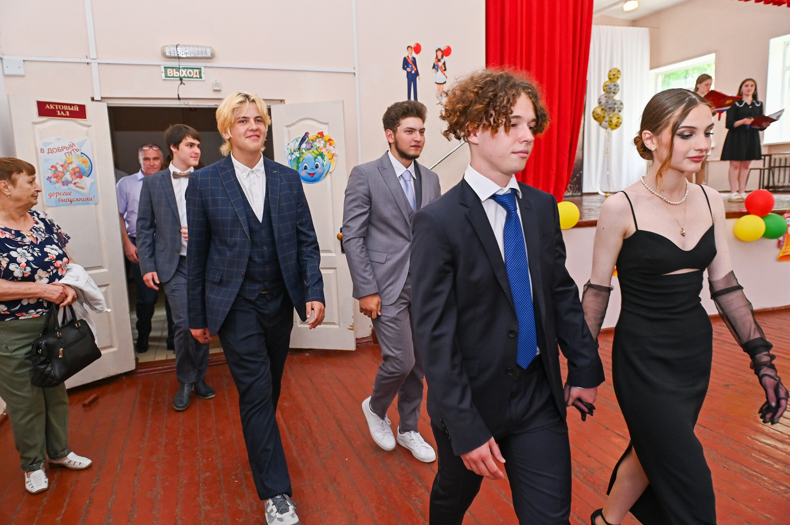 Выпускной школа 48. Семейный и свадебный фотограф во Владивостоке