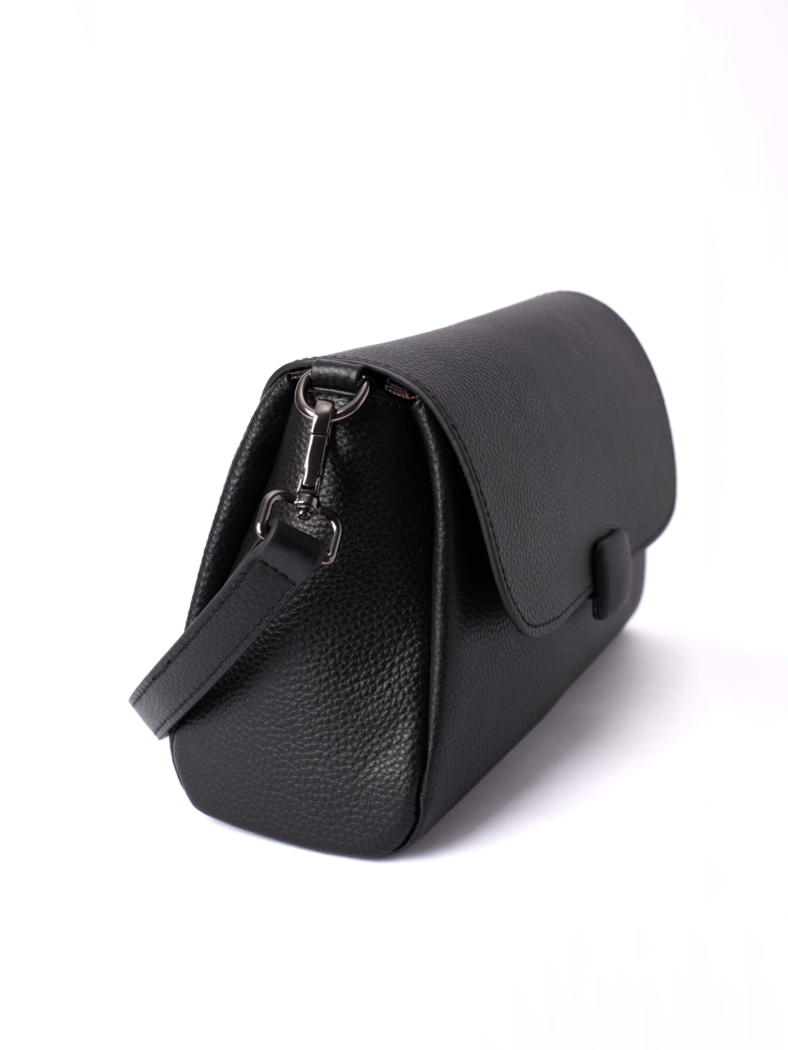 Женские сумки. Фотостудия предметной и модельной съёмки для маркетплейсов