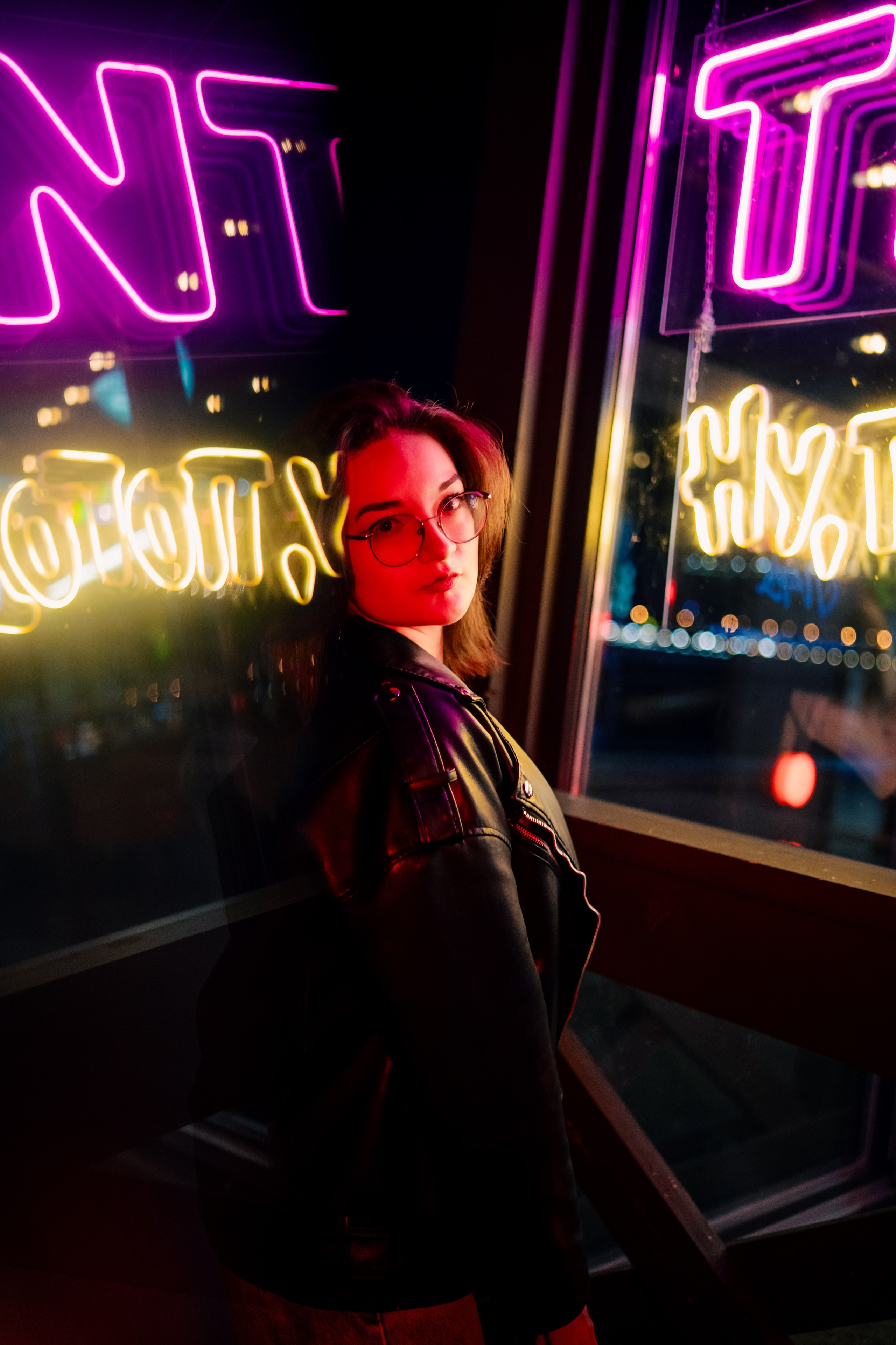 Юля | Палитра неоновых огней. Felixtones