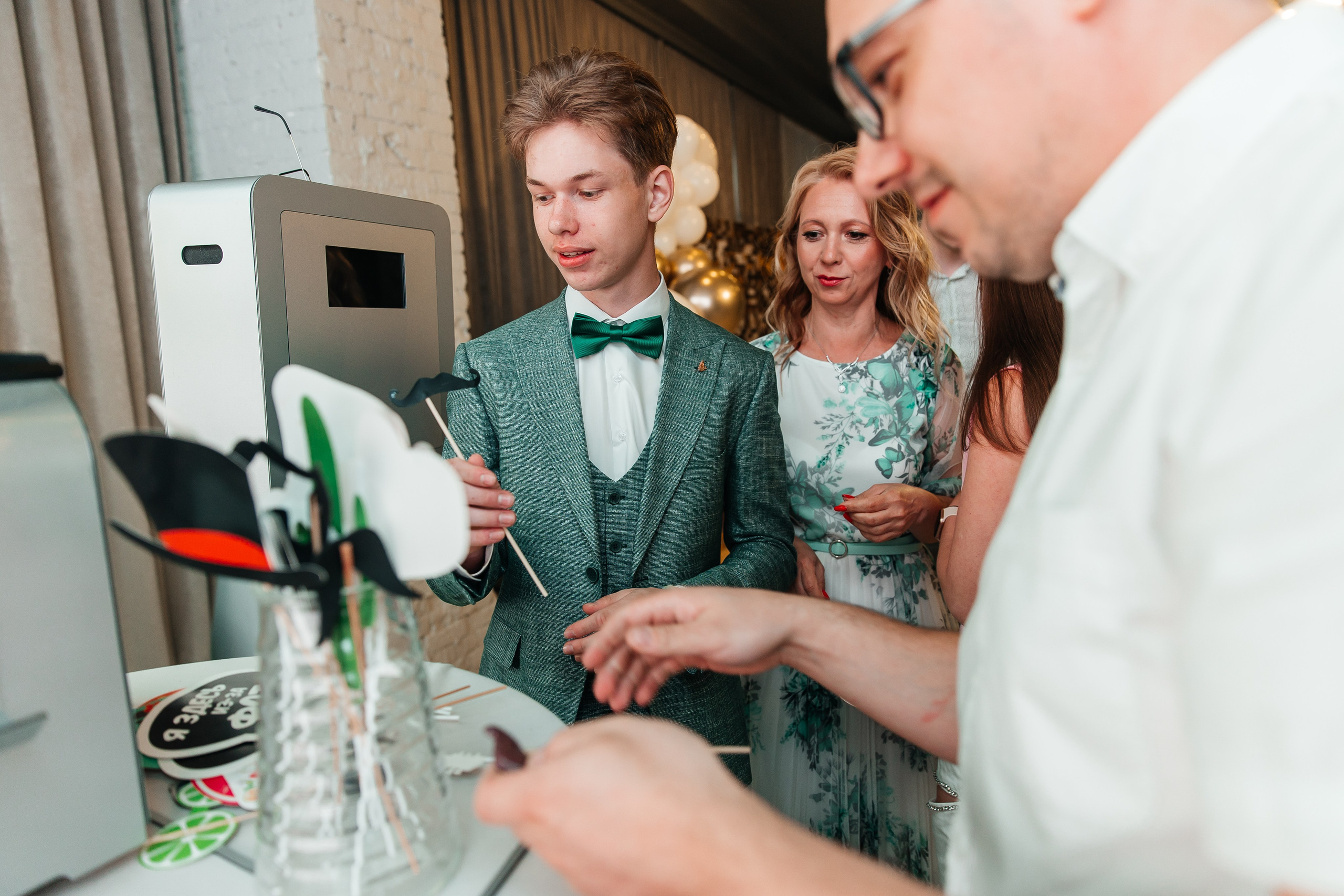 2023-06-23 Выпускной МБОУ СОШ № 10. Фотограф в Красноярске