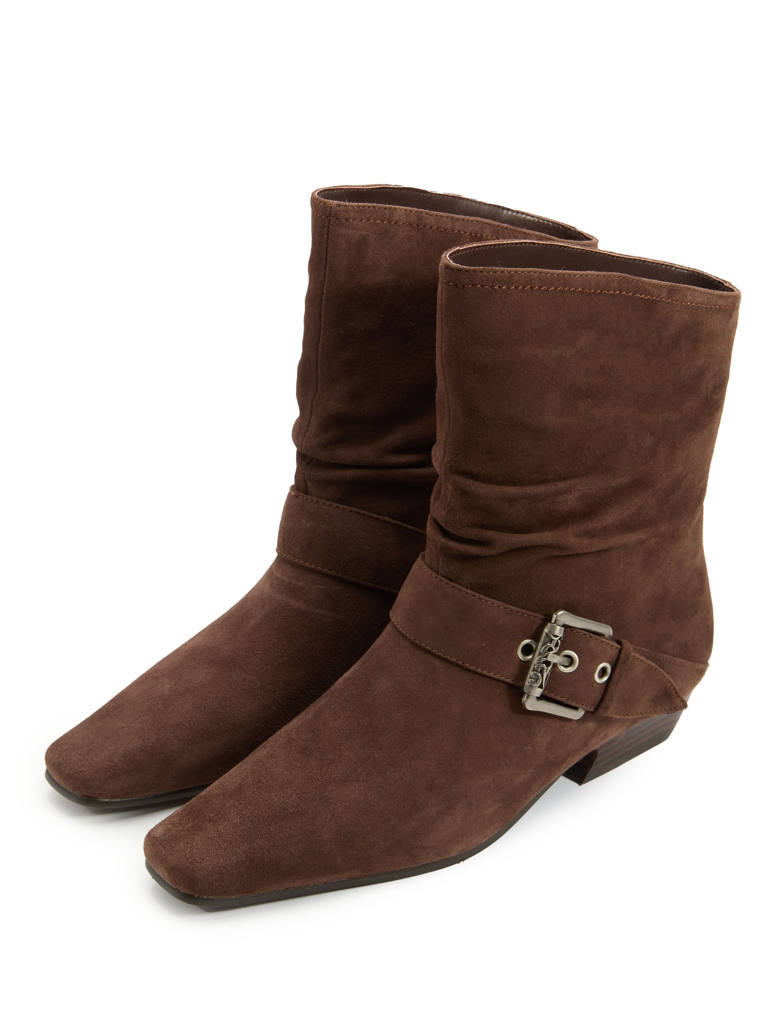 Каталожная фотография обуви. Фотограф в Москве Егор Гончаров