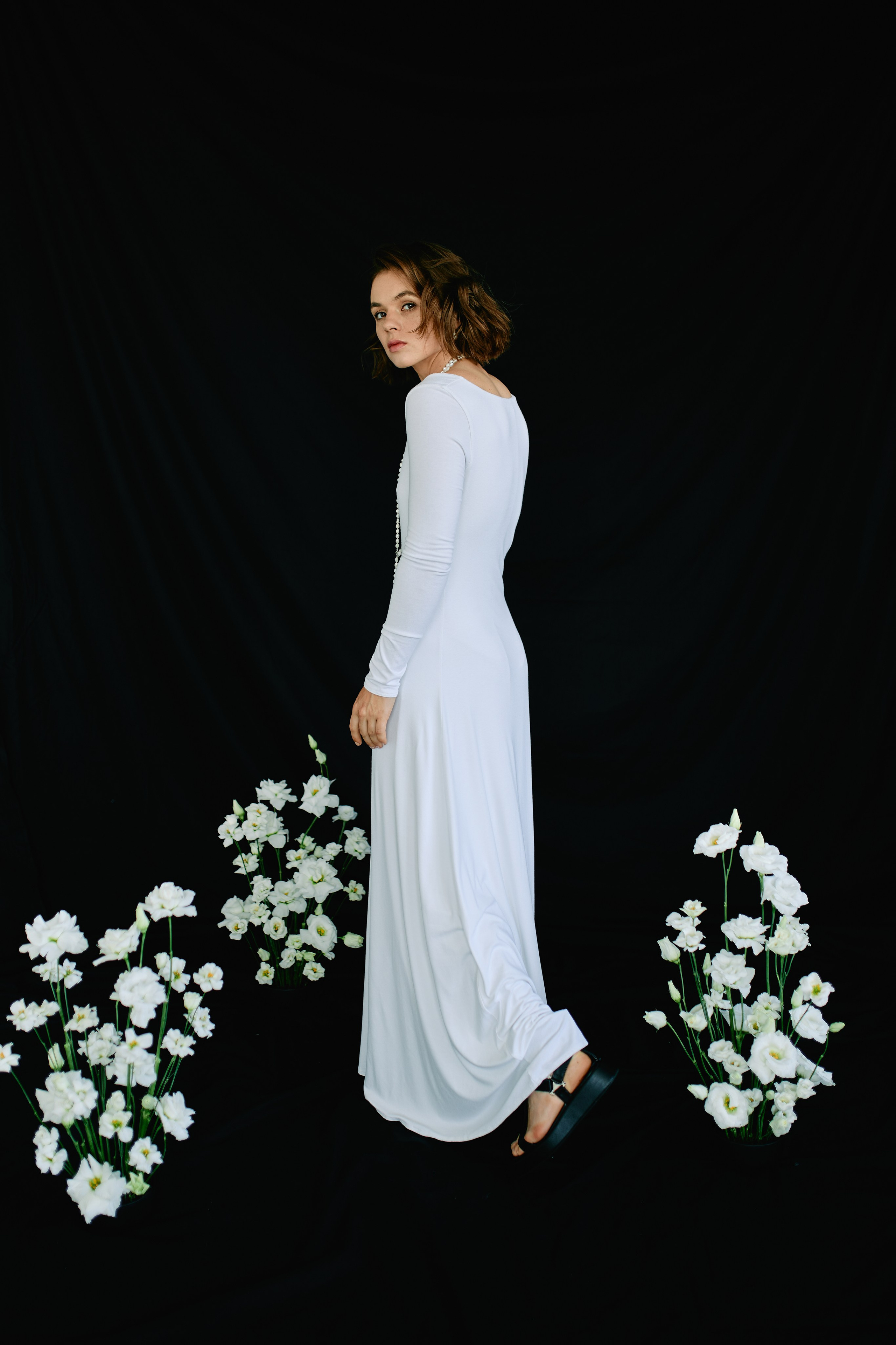 Анастасия и цветы. Свадебный и фэшн фотограф в Москве и Санкт-Петербурге