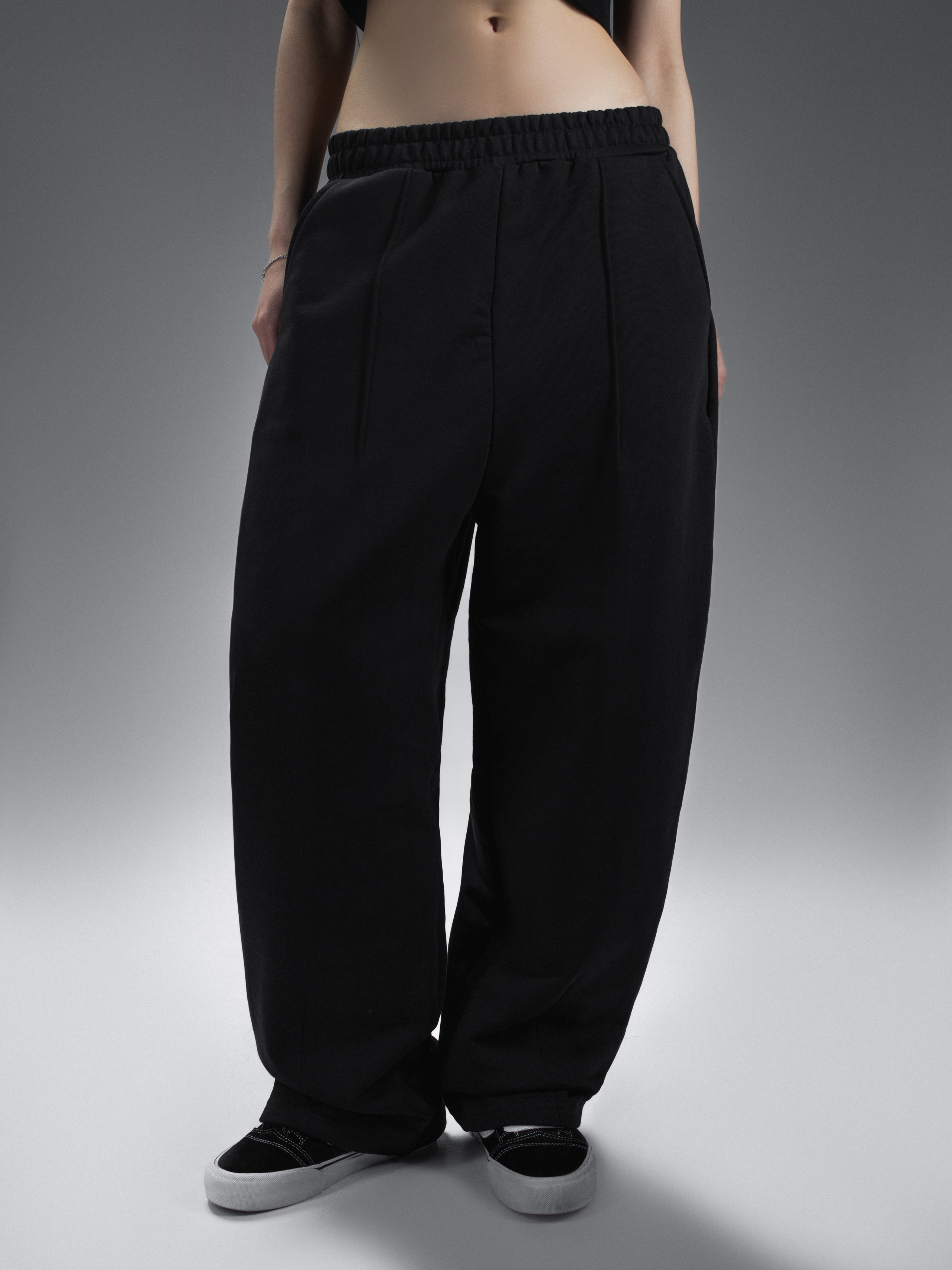 КАТАЛОГ | серый фон. RUNA production — стильные съемки для брендов