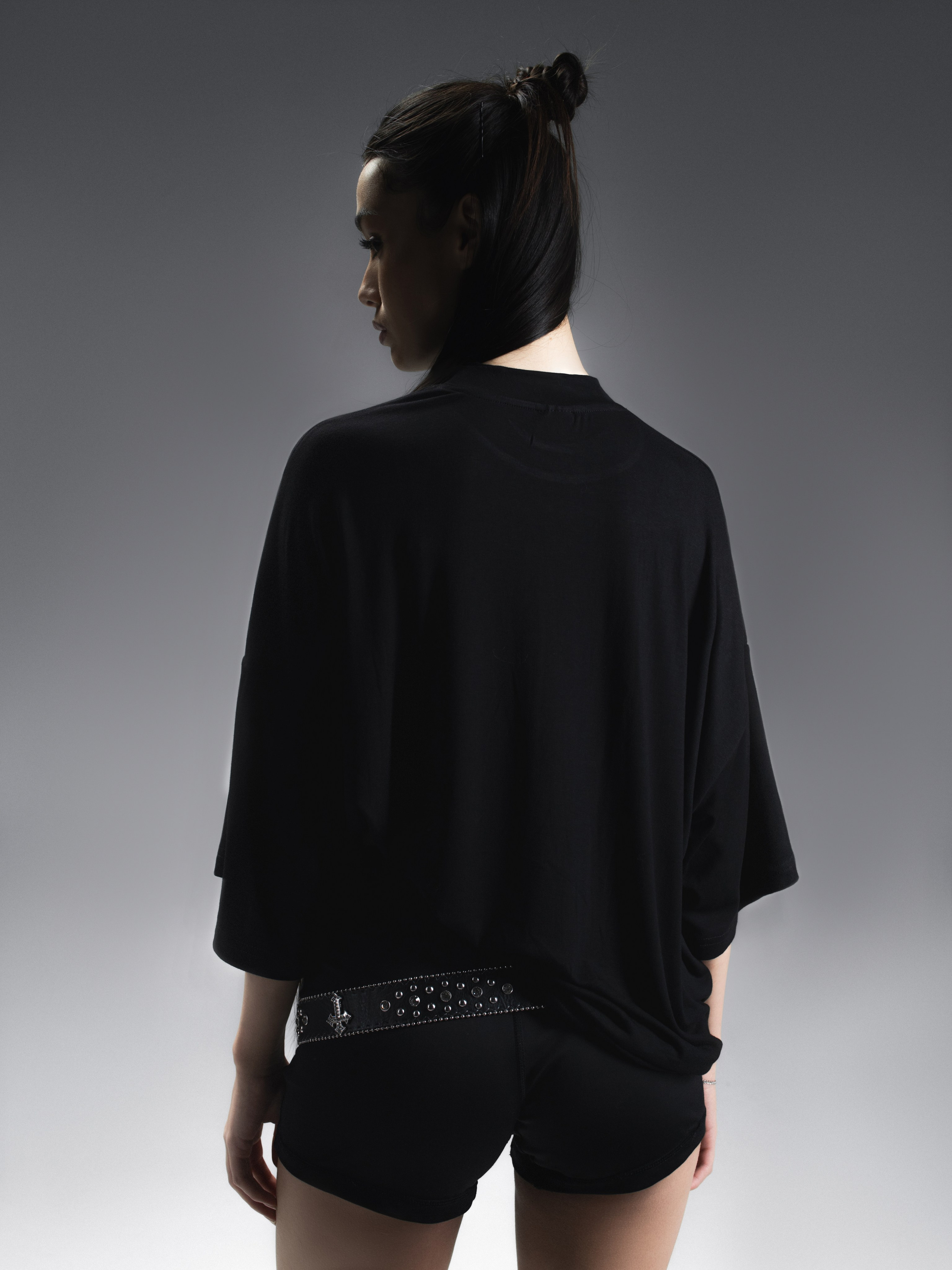 КАТАЛОГ | серый фон. RUNA production — стильные съемки для брендов