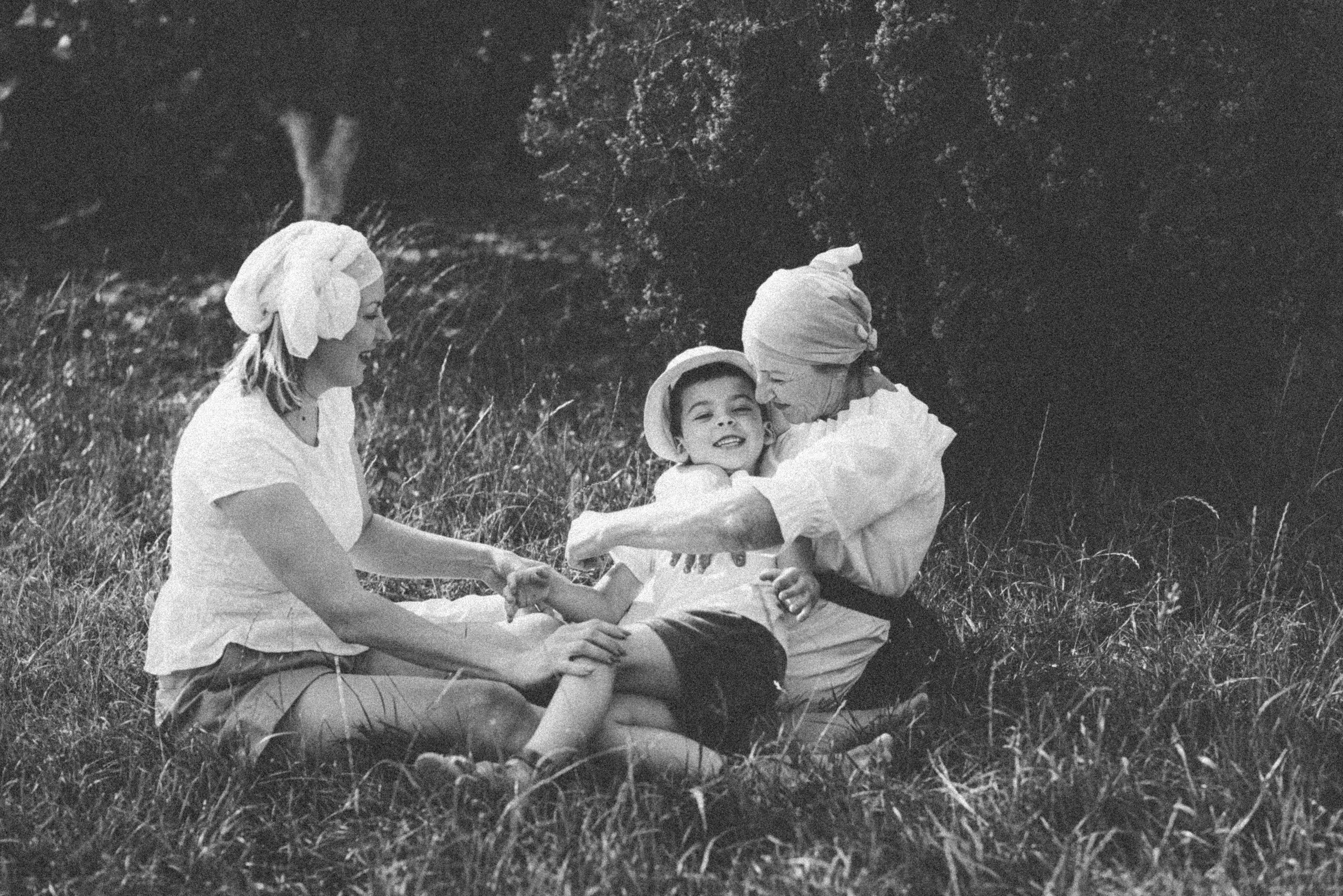 У бабушки в гостях. Свадебный фотограф — фотограф на свадьбу в Воронеже — Свадебное фото