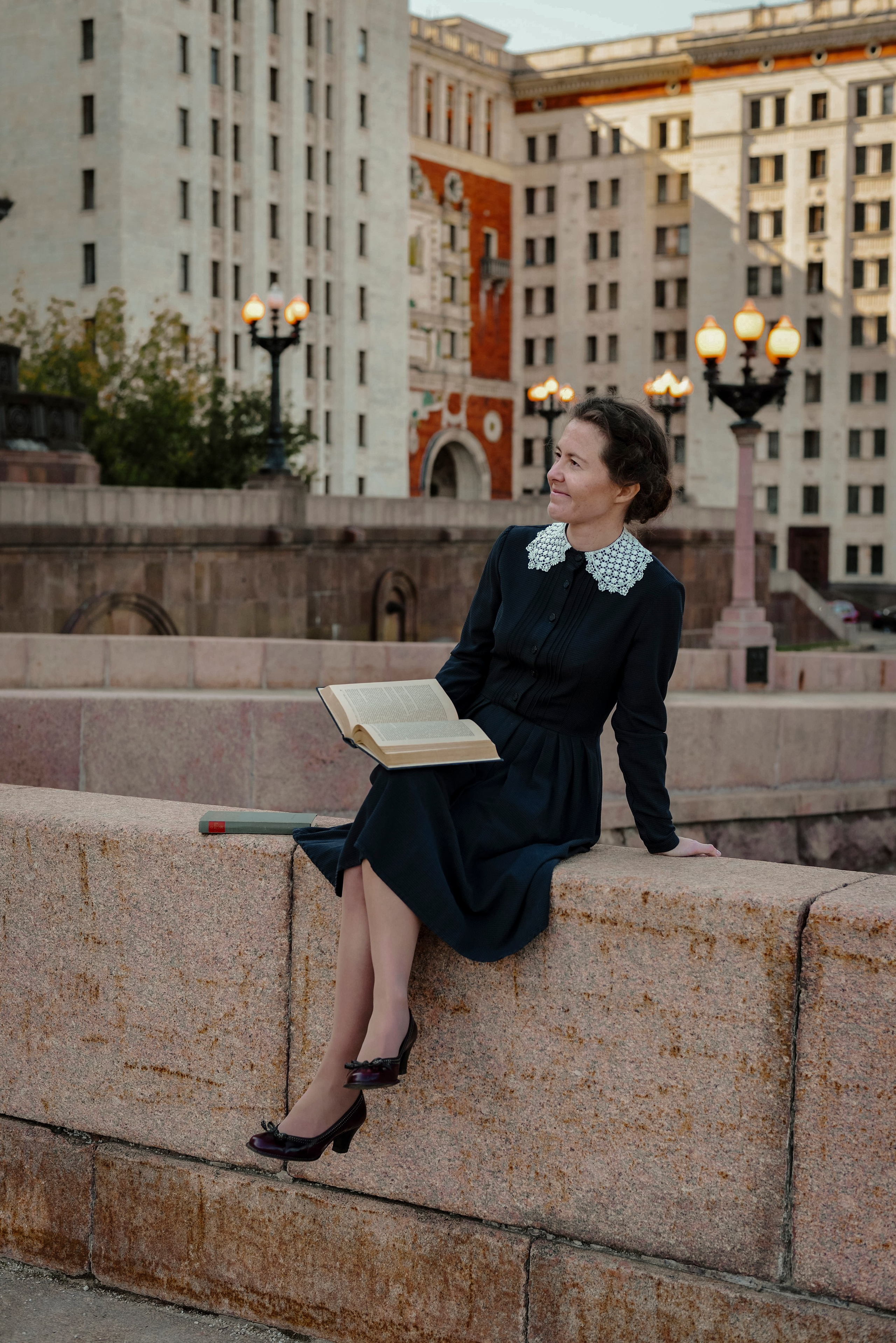 Ретро прогулка на Воробьевых горах. Фотограф Москва: тематическая фотосессия с подбором образа