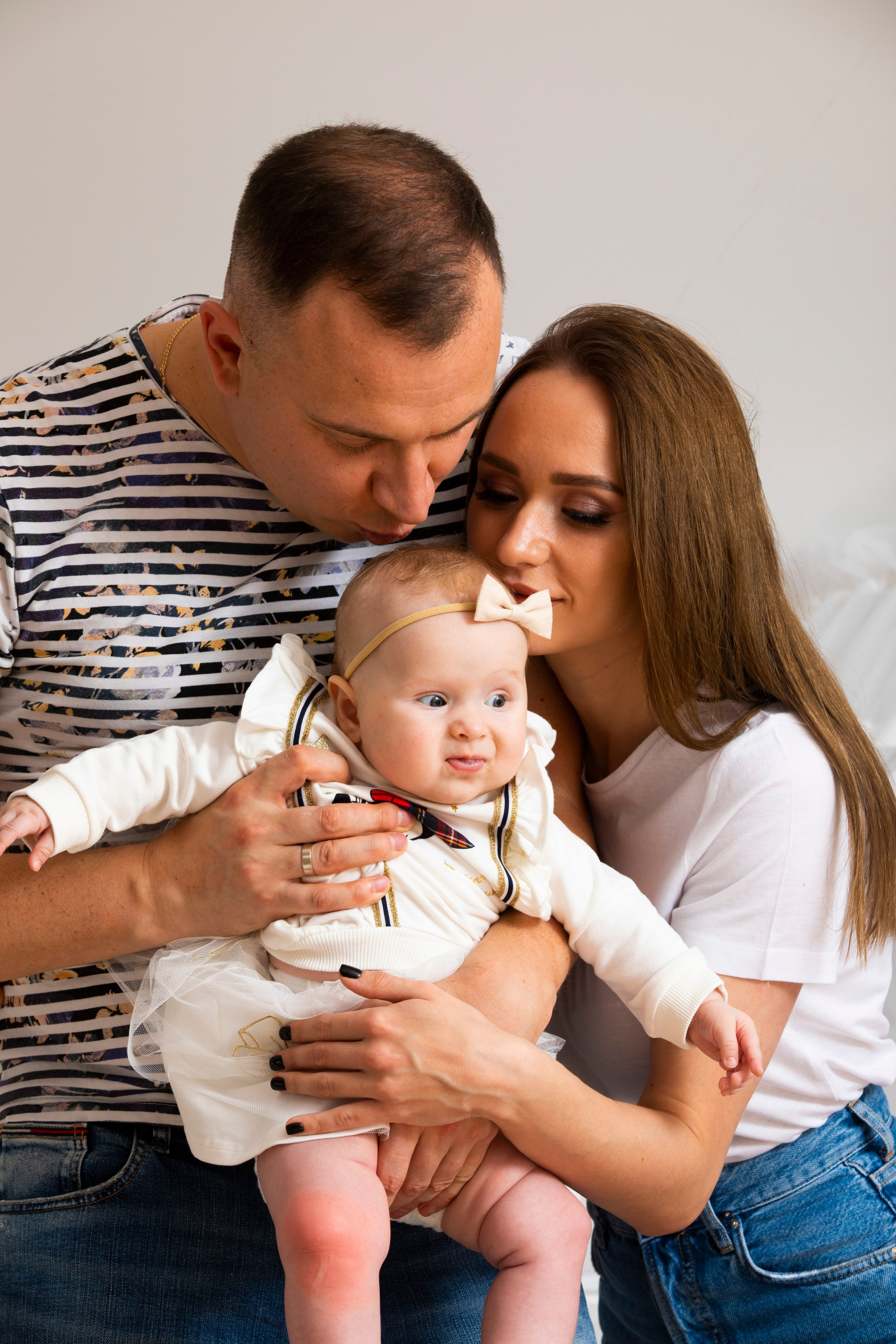 Семейные фото у Вас дома «Ася Игорь Алина ". ФОТОХУДОЖНИК