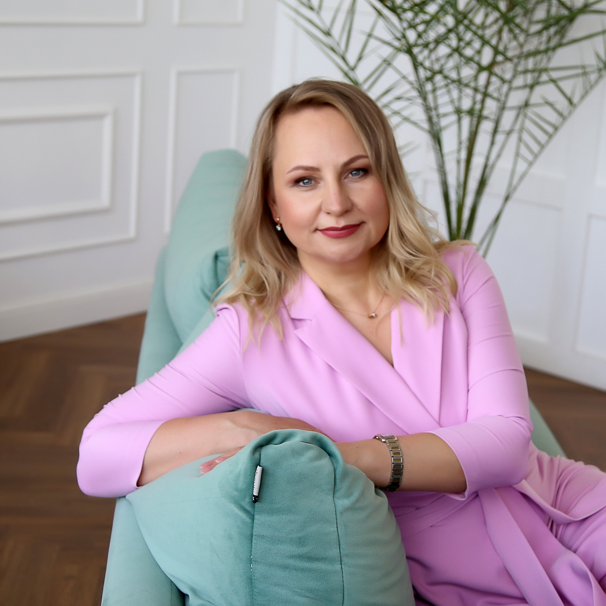 СВЕТЛАНА. ПСИХОЛОГ-ДЕФЕКТОЛОГ. Анастасия Гуськова: личный бренд/PR/медийность