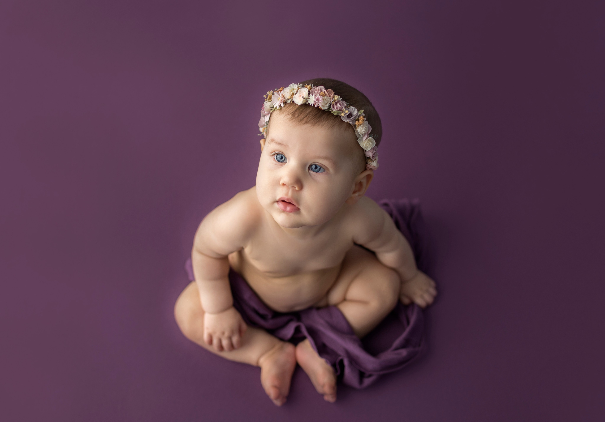 Забронируйте съемку ньюборн, а фотосессию в 6-8 мес получите в подарок. Главная