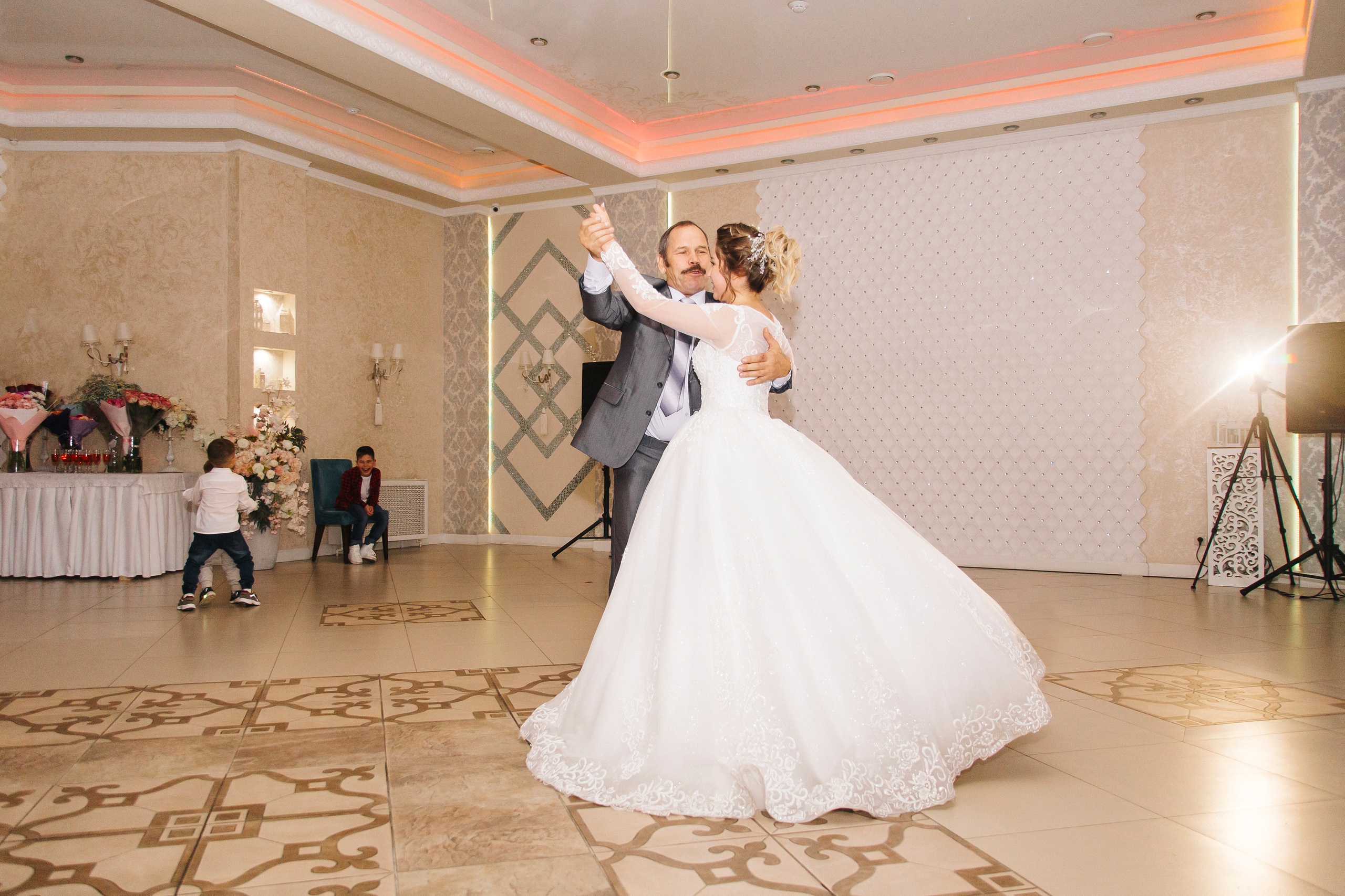 Свадьба Екатерины и Тимофея. Банкет. Фотограф в Красноярске Оксана Мазун