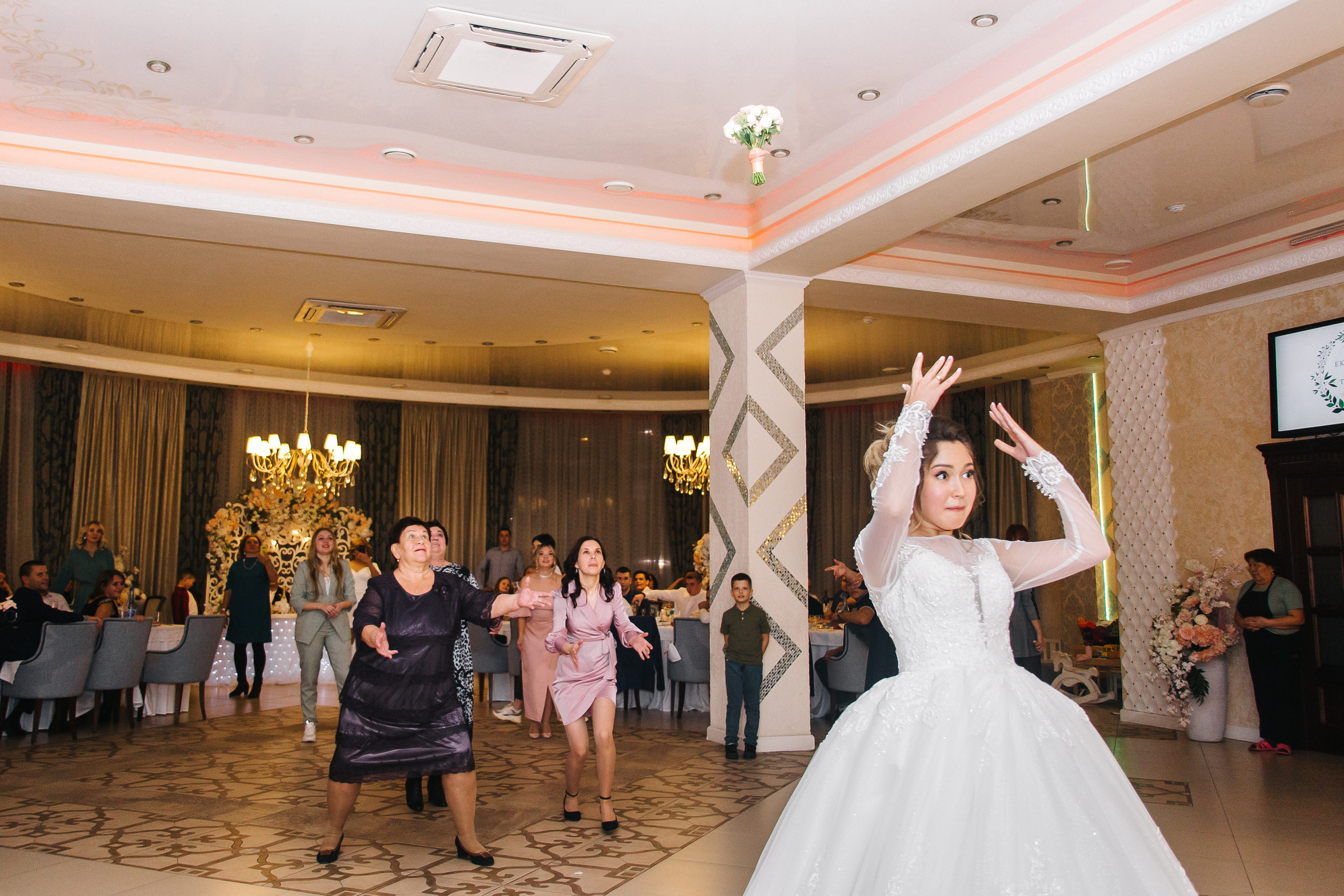 Свадьба Екатерины и Тимофея. Банкет. Фотограф в Красноярске Оксана Мазун