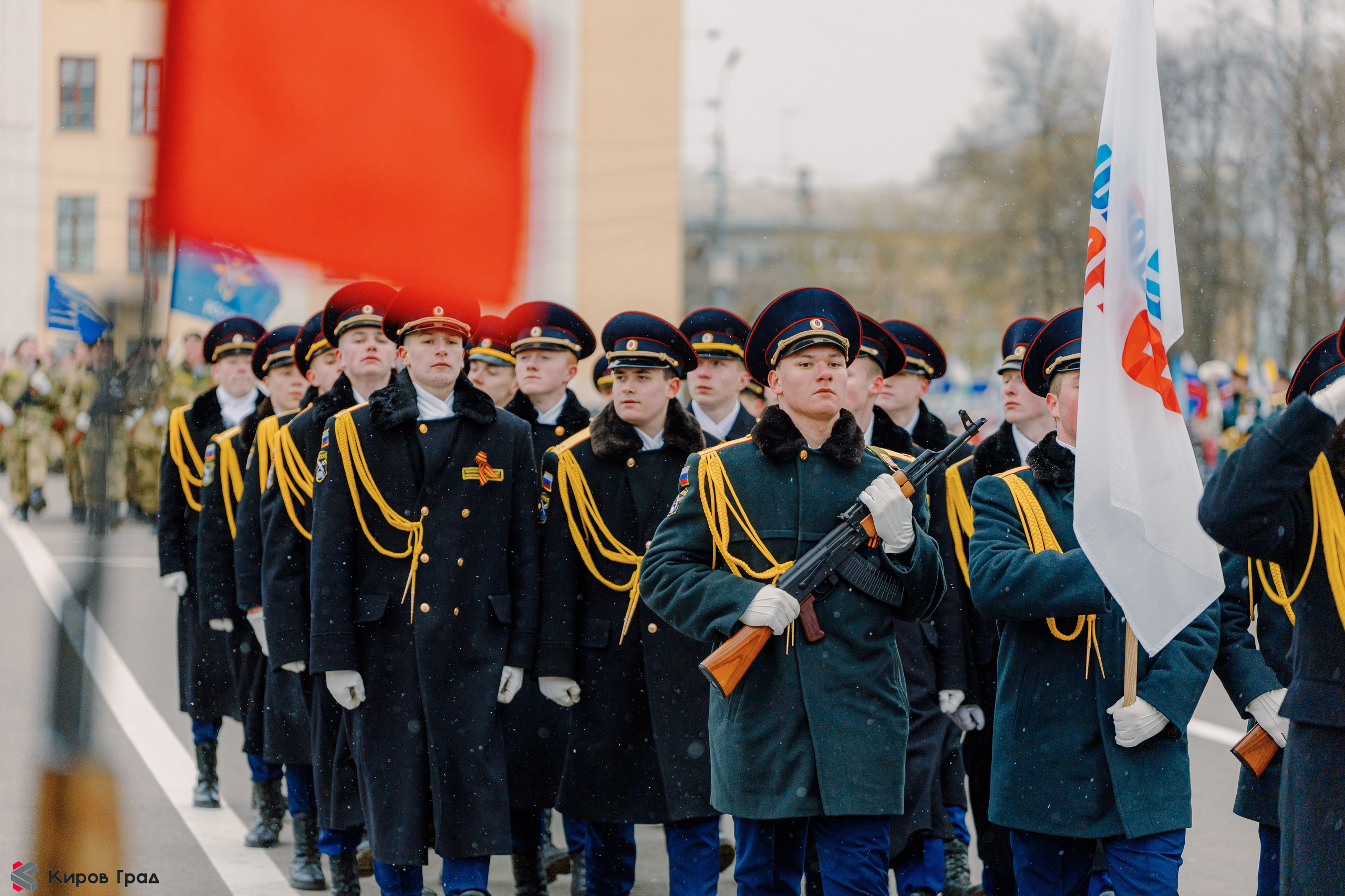 Парад победы 9 мая. Свадебный и репортажный фотограф Киров | Вадим Карпук