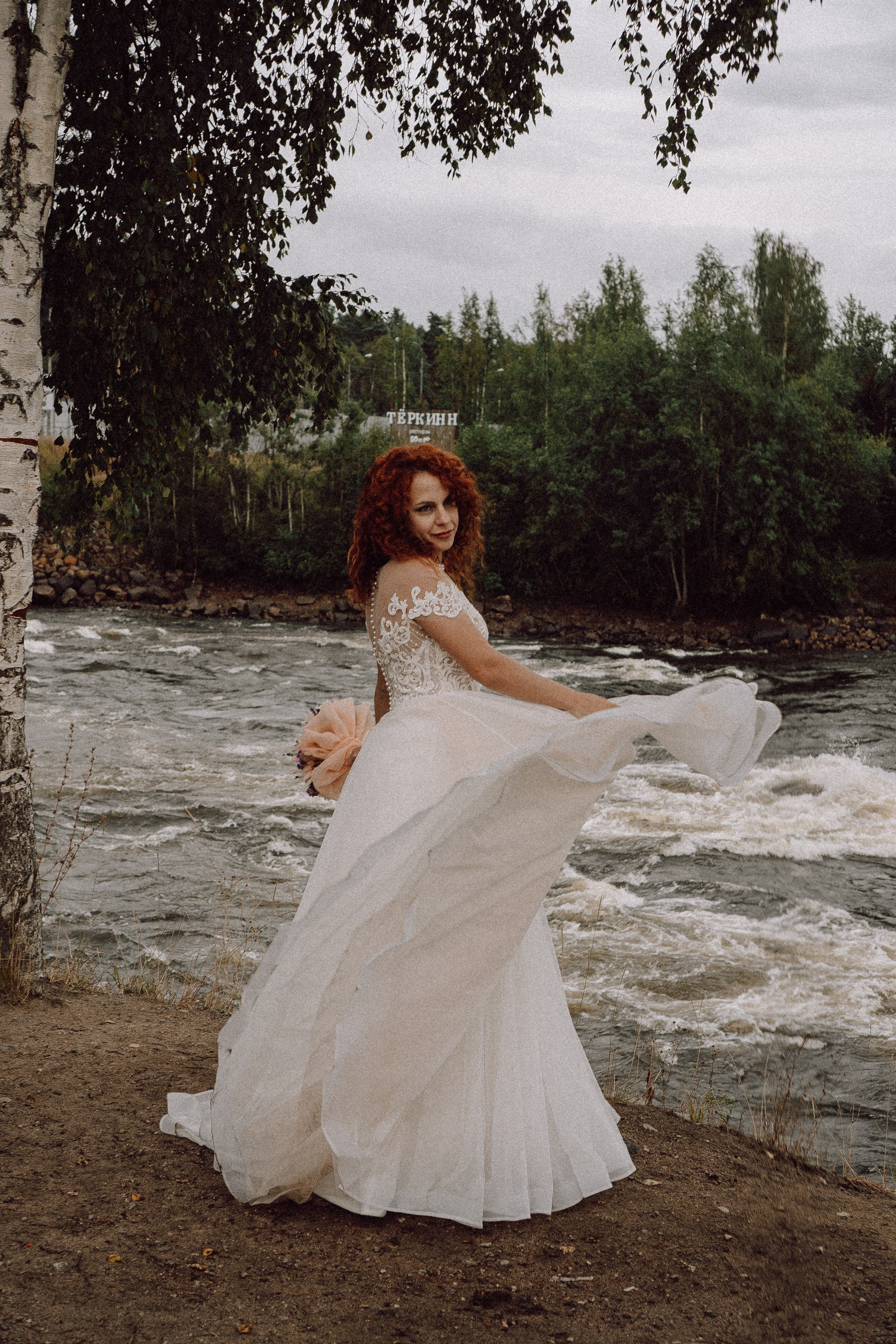 СВАДЕБНАЯ ФОТОСЕССИИЯ ПАРЫ В ГОРОДЕ ПРИОЗЕРСК В СОСНОВОМ ЛЕСУ И С ПИКАПОМ. Профессиональный фотограф, Санкт-Петербург — Виктория Богомолова