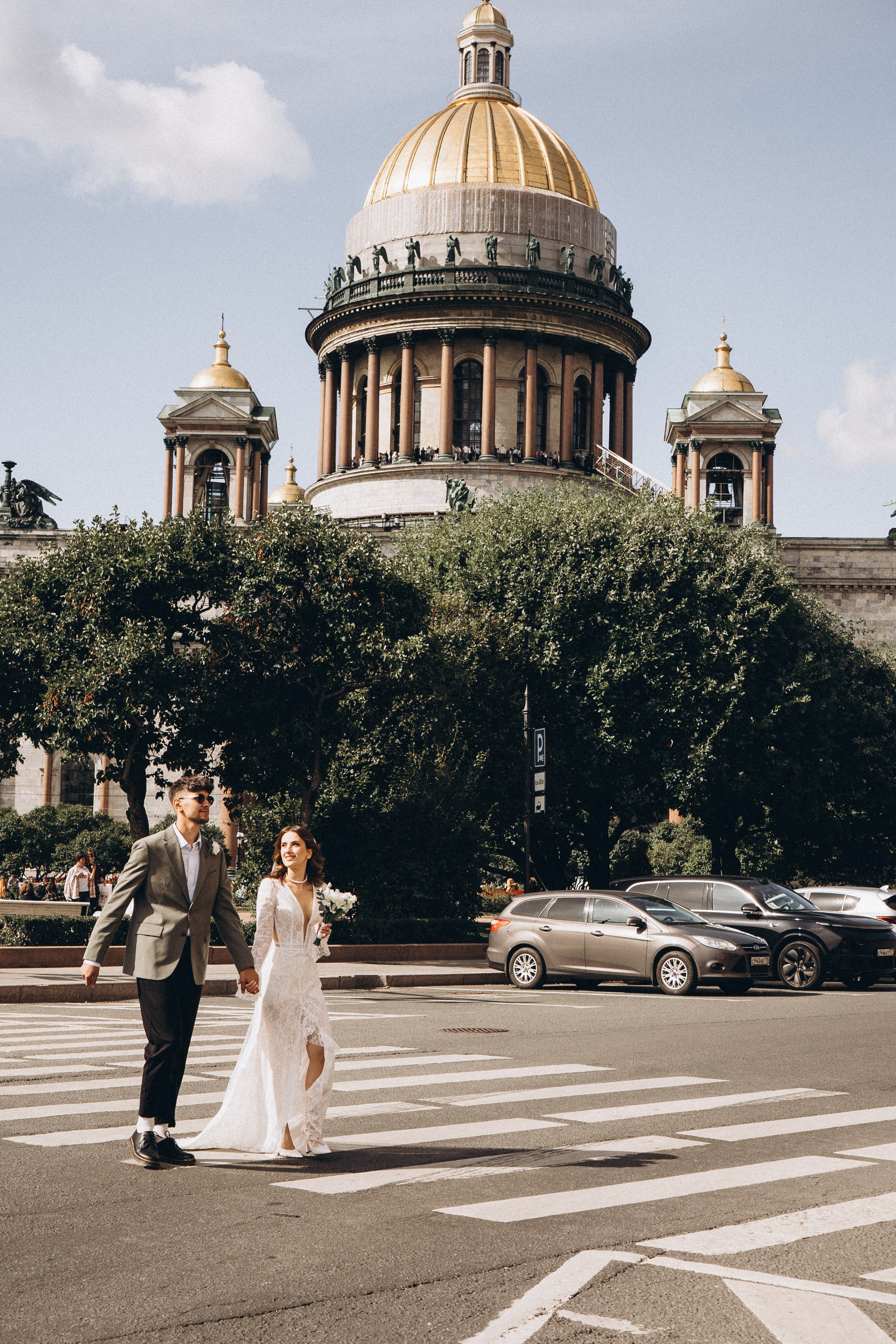 СВАДЕБНАЯ ПРОГУЛКА ВОЗЕ ИСАИКЕВСКОГО СОБОРА АСТОРИИ И ЗАКОНОДАЛЕТНОГО СОБРАНИЯ. Профессиональный фотограф, Санкт-Петербург — Виктория Богомолова