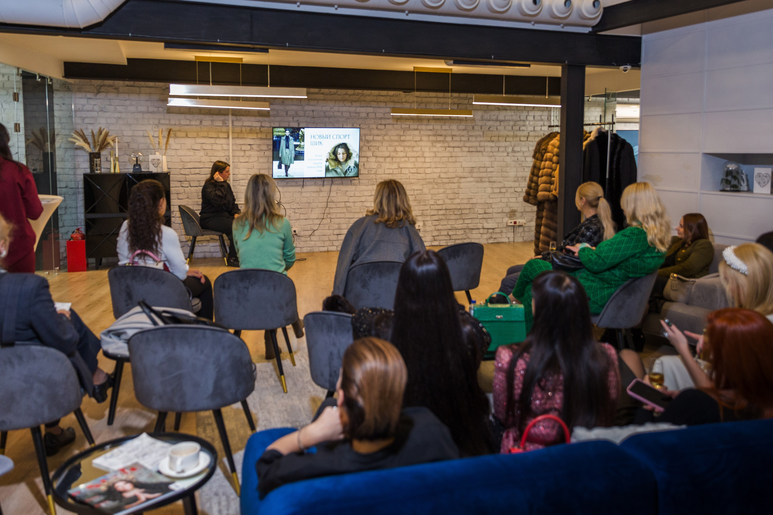 Flawless. Tavat.Fur Тренды 2024. Репортажный Фотограф Александр Назаров. Москва и М.О