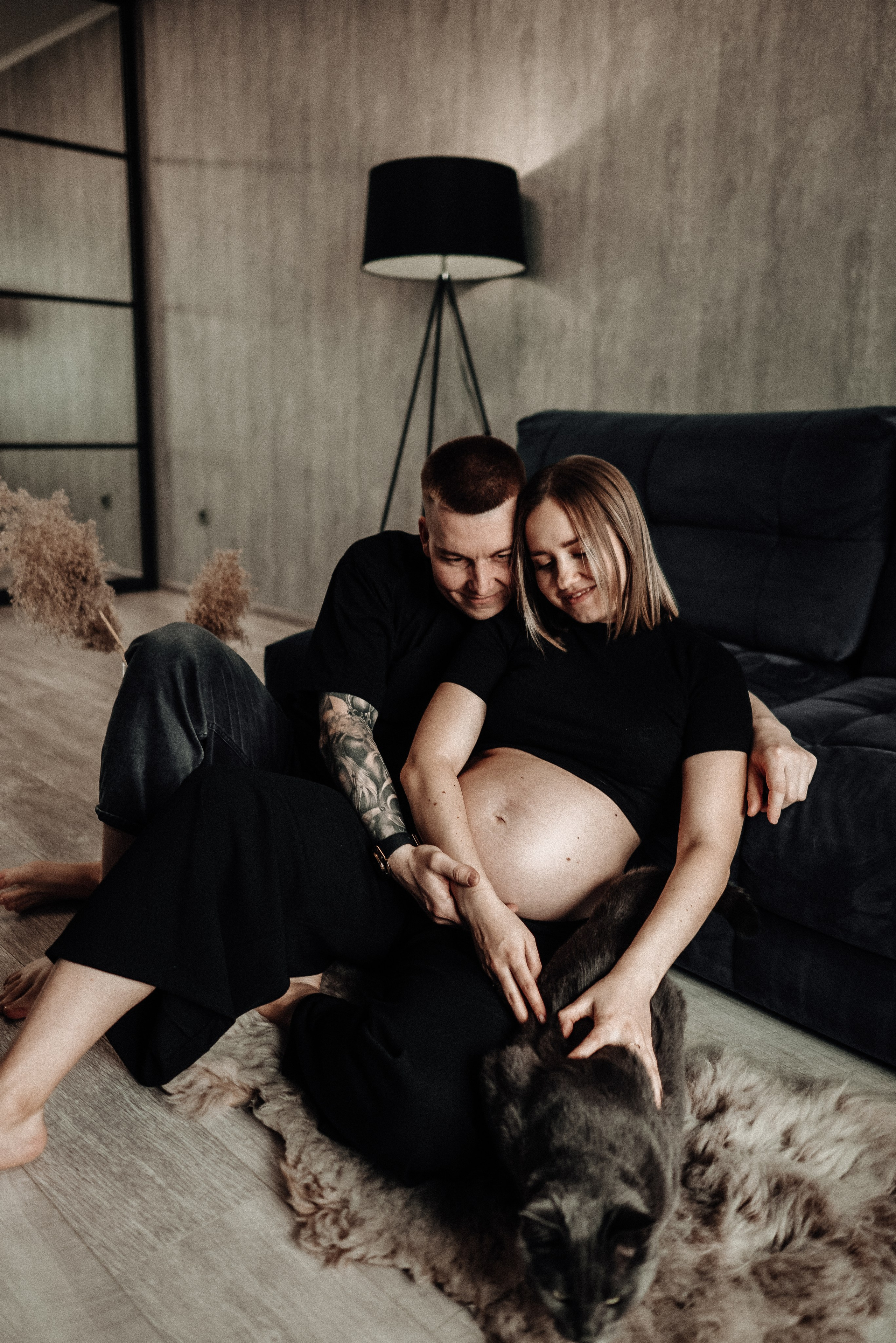 Миша и Ирина в ожидании чуда в домашней обстановке. Свадебный и портретный фотограф в Липецке Юлия Свит