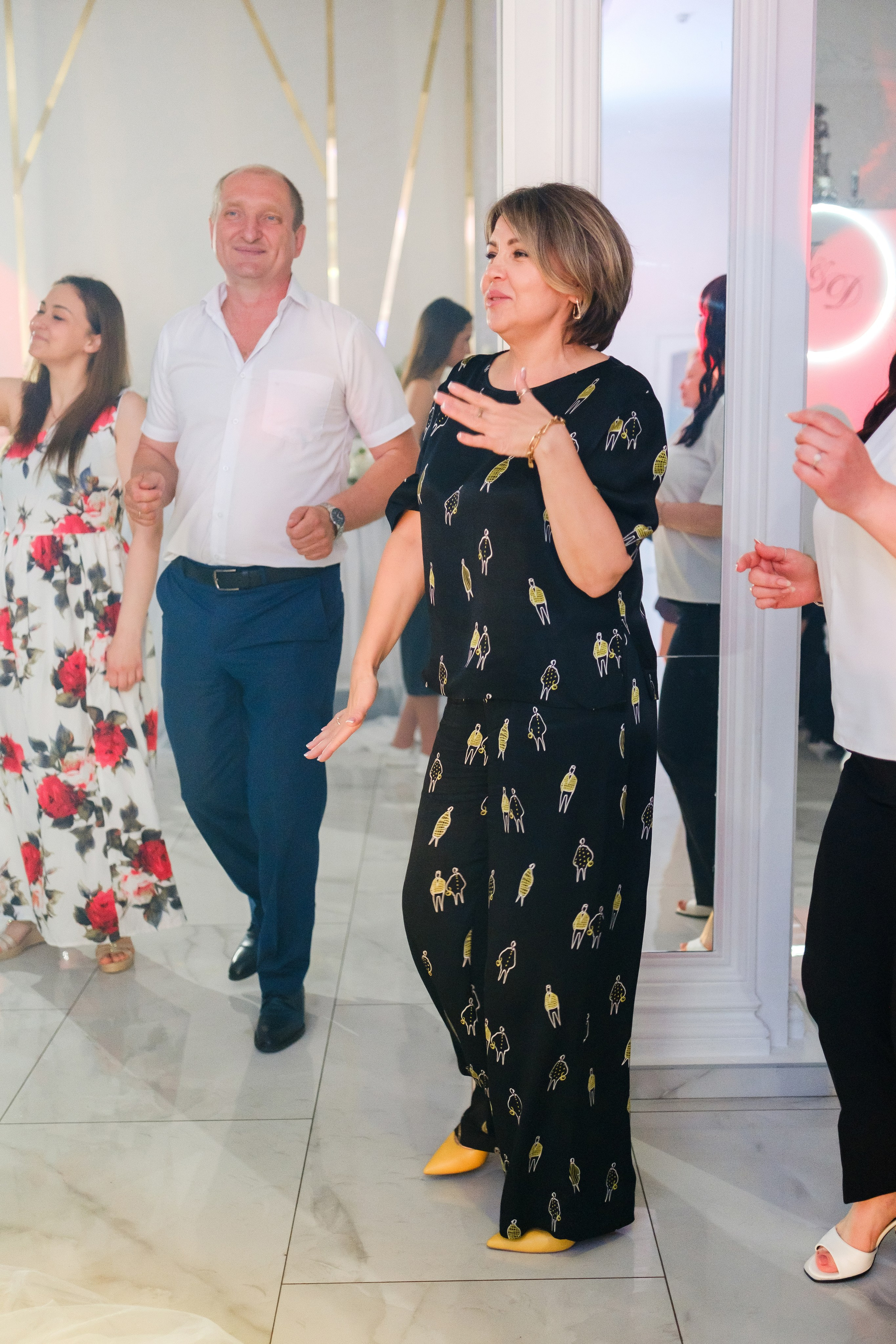 Тазабег и Диана. Свадебный фотограф | репортаж | праздники | крещение