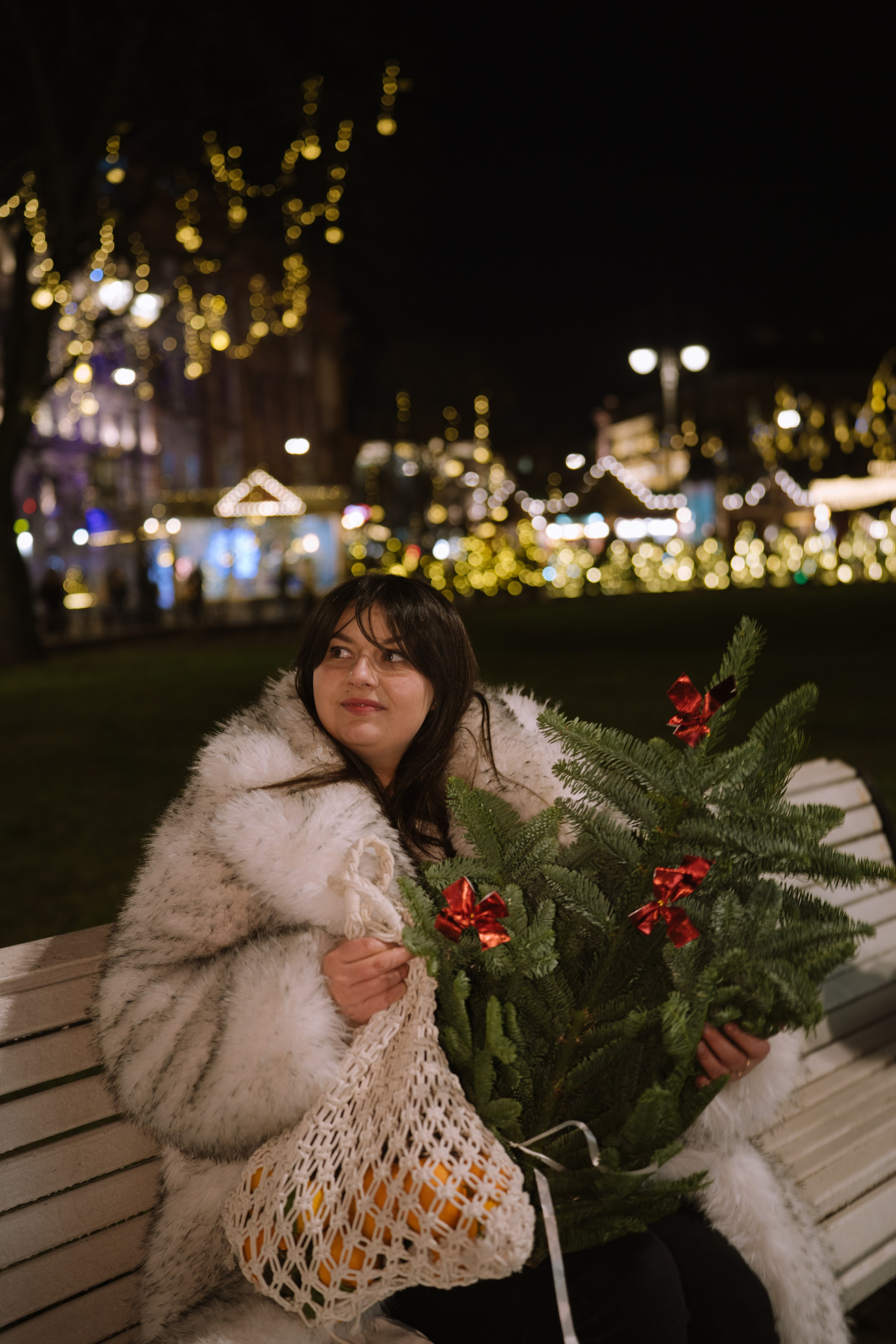 ПРОГУЛКА НА МАНЕЖНОЙ ПЛОЩАДИ ДЛЯ ДЕВУШКИ ПЕРЕД НОВЫМ ГОДОМ (НОВОГОДНЯЯ ФОТОСЕССИИЯ НА МАНЕЖНОЙ ПЛОЩАДИ). Профессиональный фотограф, Санкт-Петербург — Виктория Богомолова