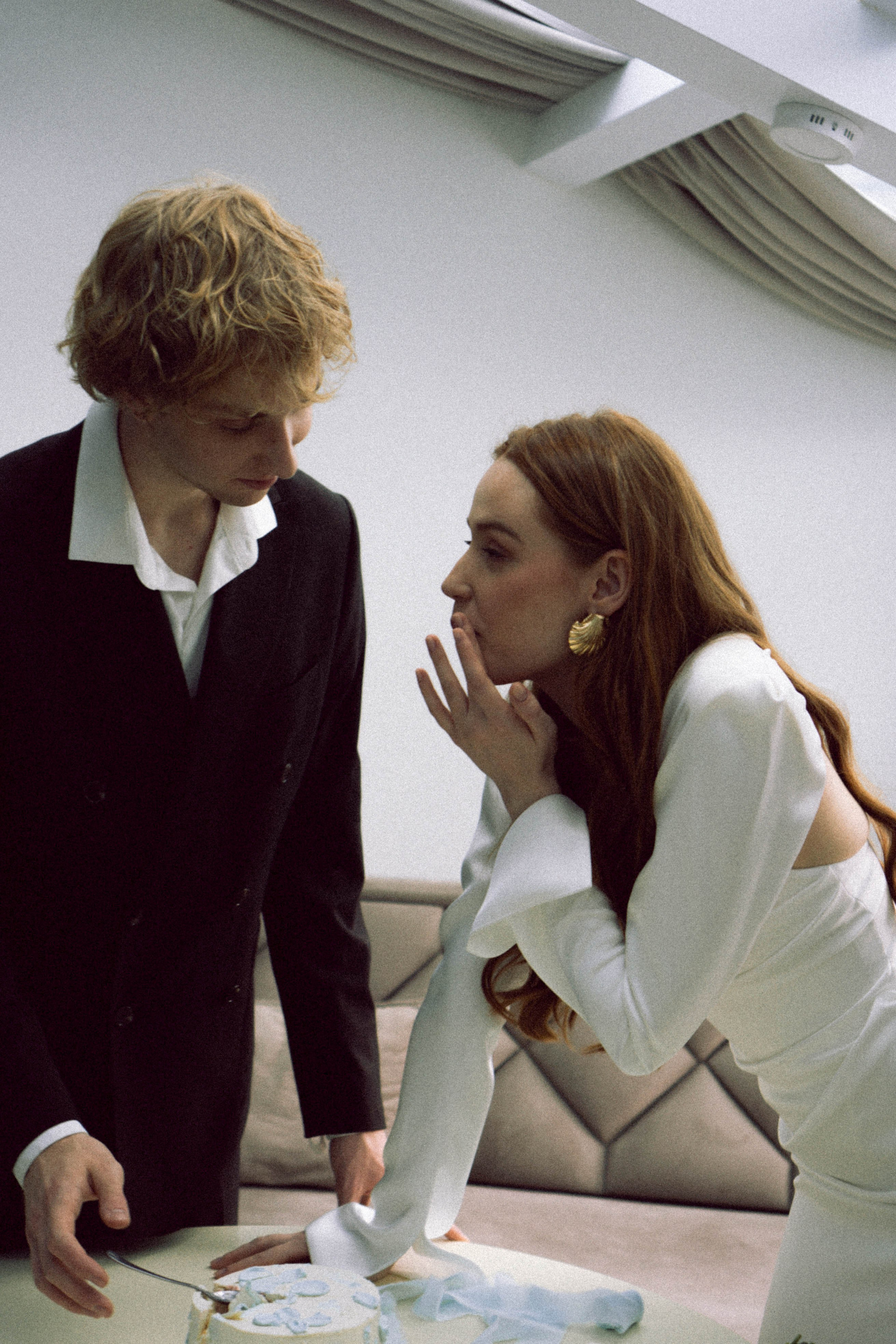 СВАДЕБНАЯ СЬЕМКА В ОТЕЛЕ. СБОРЫ ЖЕНИХА И НЕВЕСТЫ И ТАКЖЕ ТОР И ПОДГОТОВКА К ПРОГУЛКЕ. Профессиональный фотограф, Санкт-Петербург — Виктория Богомолова