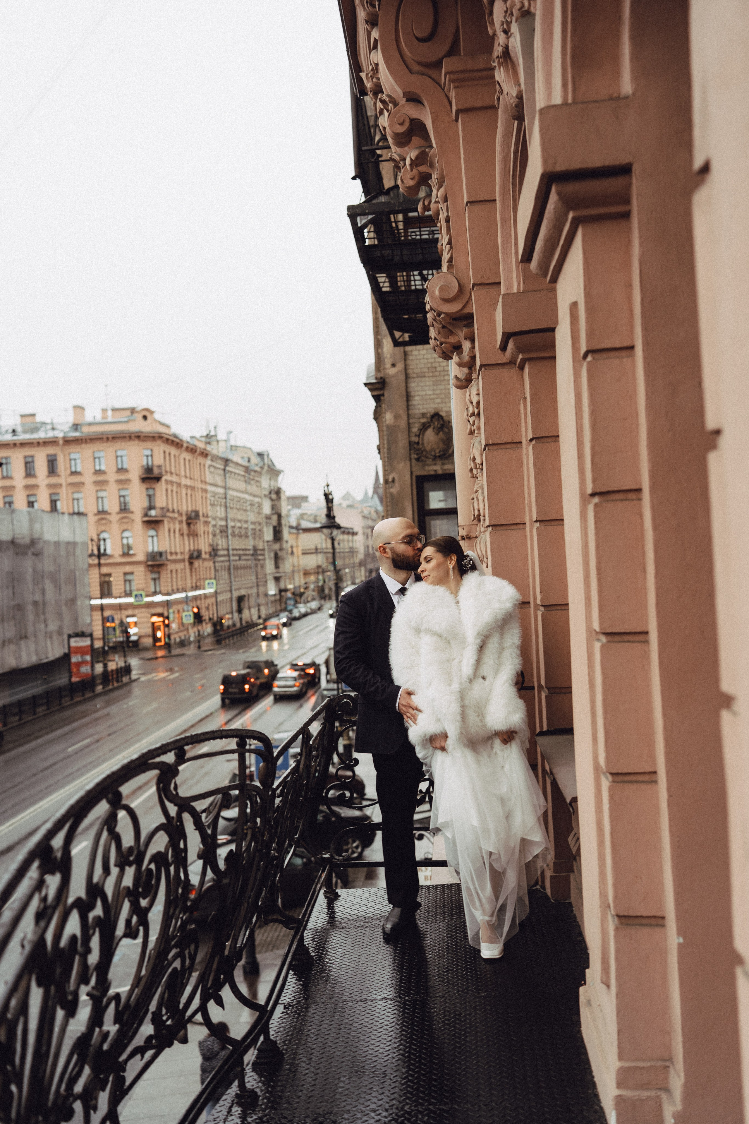 СВАДЕБНАЯ СЬЕМКА ВО ВТОРОМ ДВОРЦЕ (ДЕКАБРЬ) ТАКЖЕ СЬЕМКА В СТУДИИ НА ЧЕРНЫШЕВСКОЙ. Профессиональный фотограф, Санкт-Петербург — Виктория Богомолова