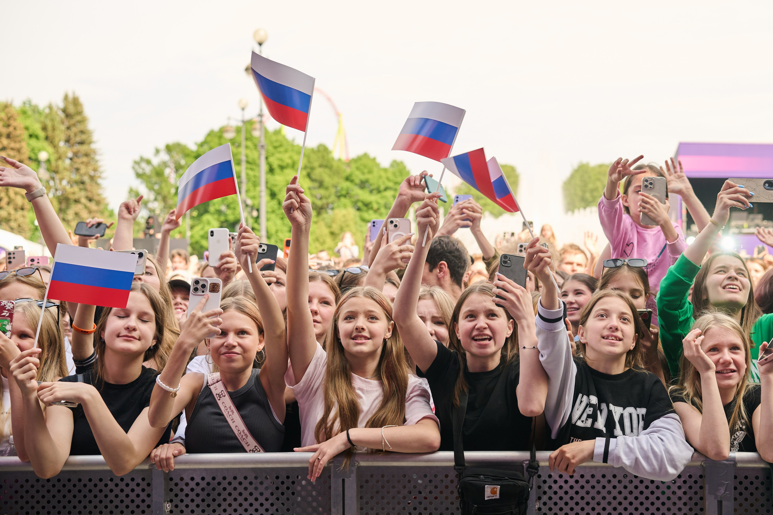 Репортажная фотосъемка музыкального концерта в Санкт-Петербурге