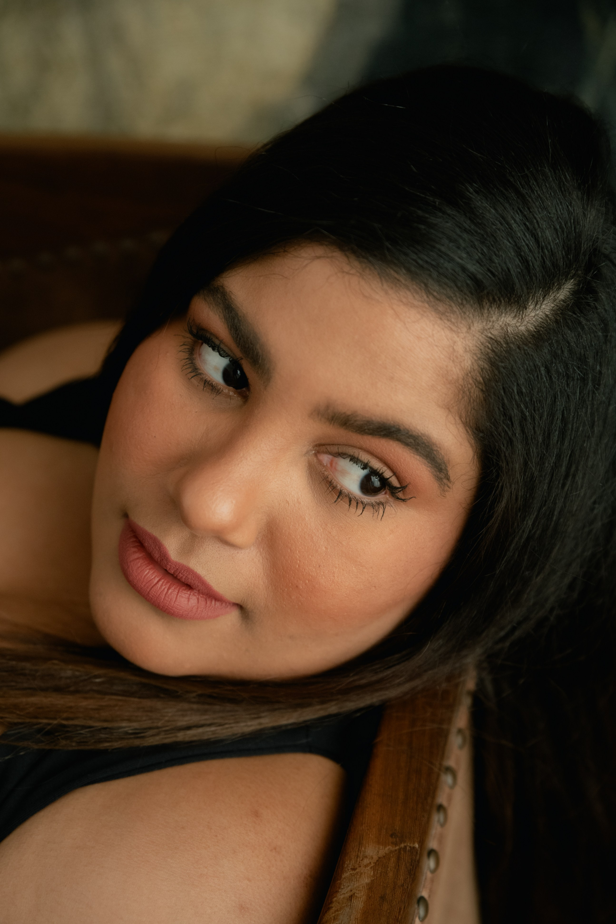 NOGLYSH. Anastasiia Antoniuk portrait, family and couple photographer, Portugal