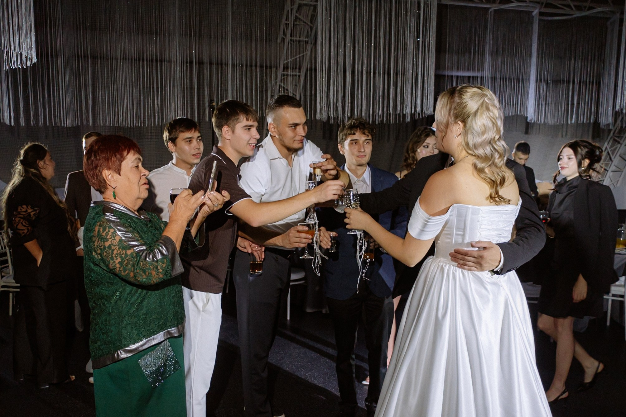 Полный день. Мухаметянова Алина — Свадебный и семейный фотограф в Уфе. Свадьба, Никах, Женский и Мужской Портрет, Семейная фотосессия, видео рилсмейкер