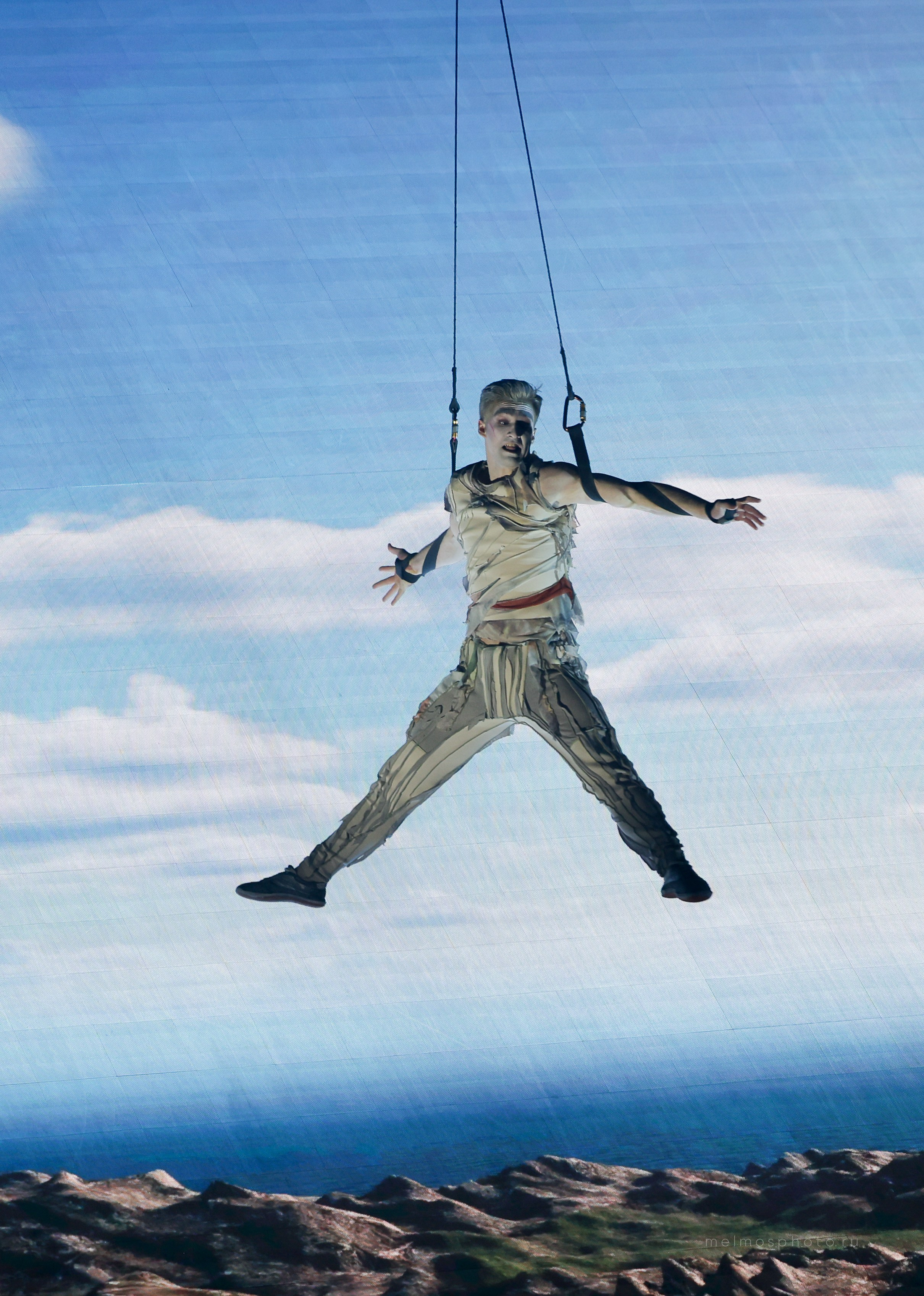 АНТИГРАВИТАЦИЯ. Репортажный, архитектурный, театральный и файн-арт фотограф Лена Мельникова в Москве