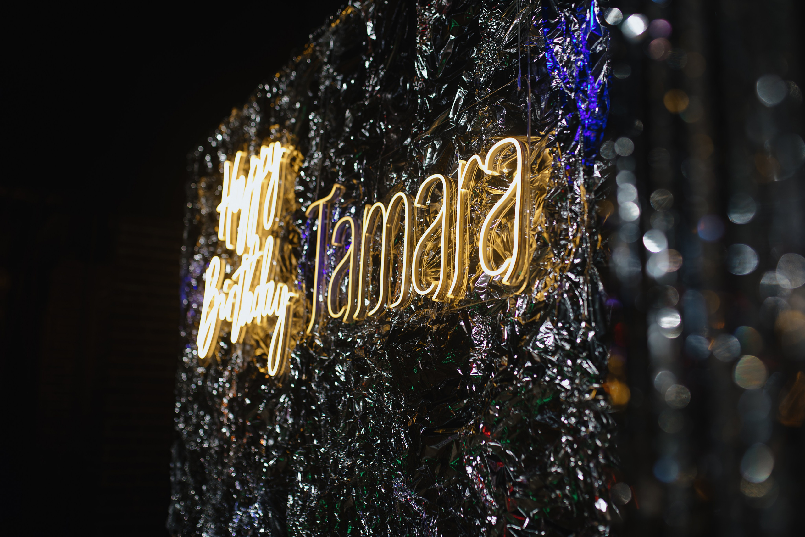 День рождения Томы — Let`s Talk Bar. Свадебный фотограф Екатеринбург/Челябинск — Любовь Волохова