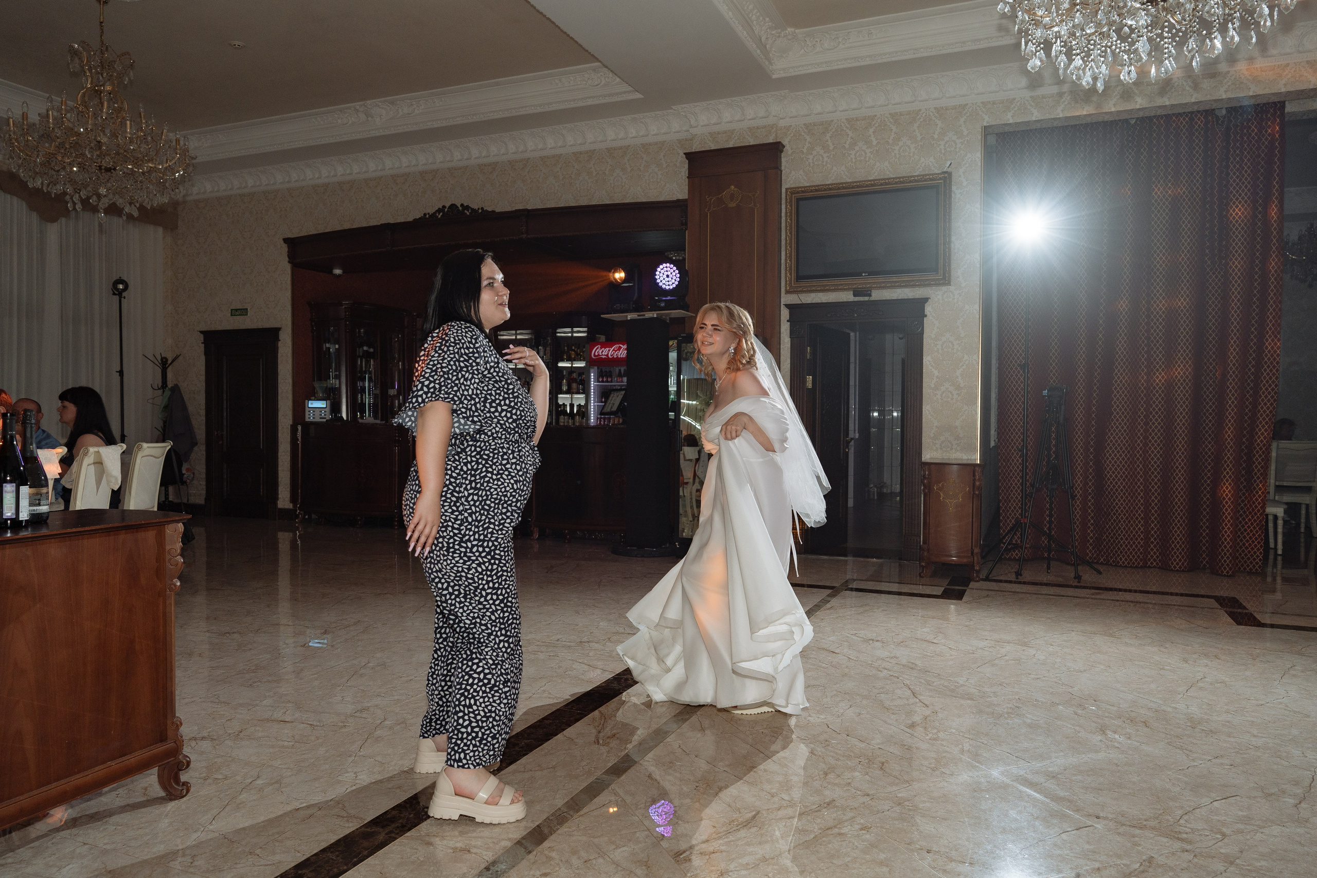 Виктор и Юлия