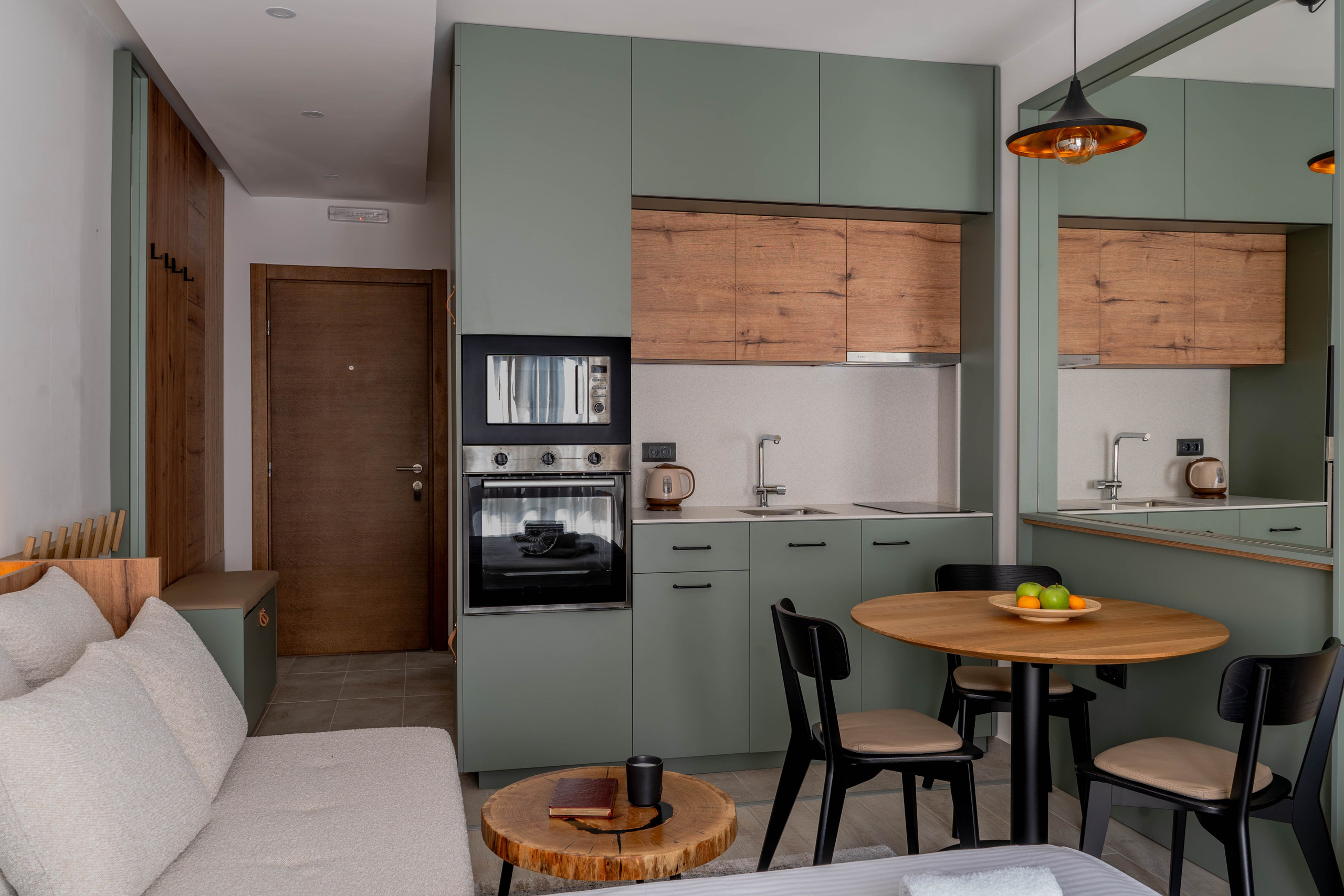 Madre interiors. Photographer Liana Sudets Serbia Kopaonik Brzece Brus