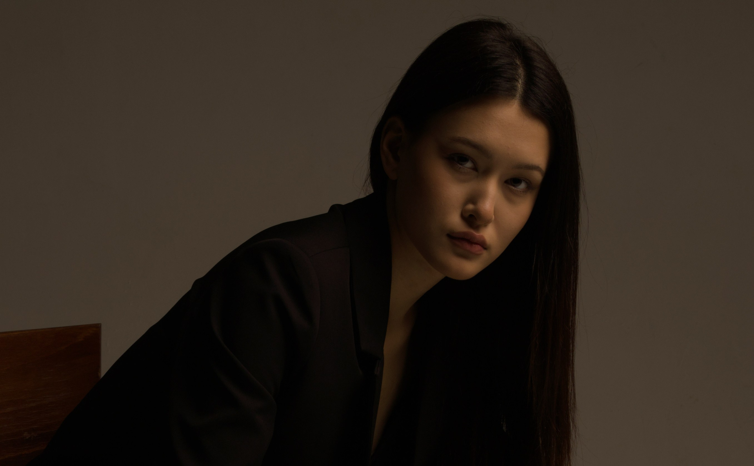 Деловой стиль со вспышкой. Мир глазами Саши Д