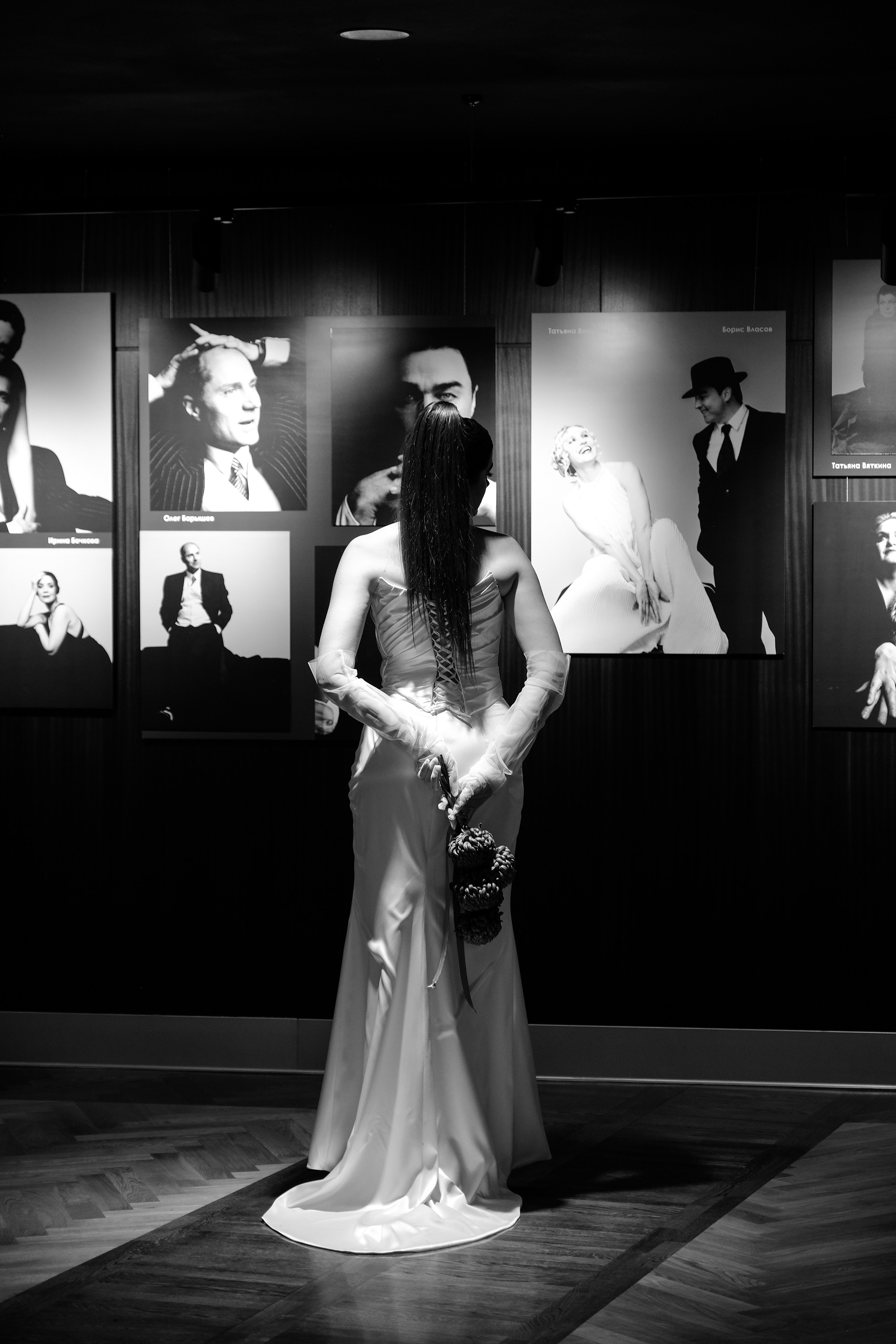 Свадебная фотосессия в театре драмы имени Наума Орлова. Свадебный фотограф в Челябинске Сырчикова Наталья