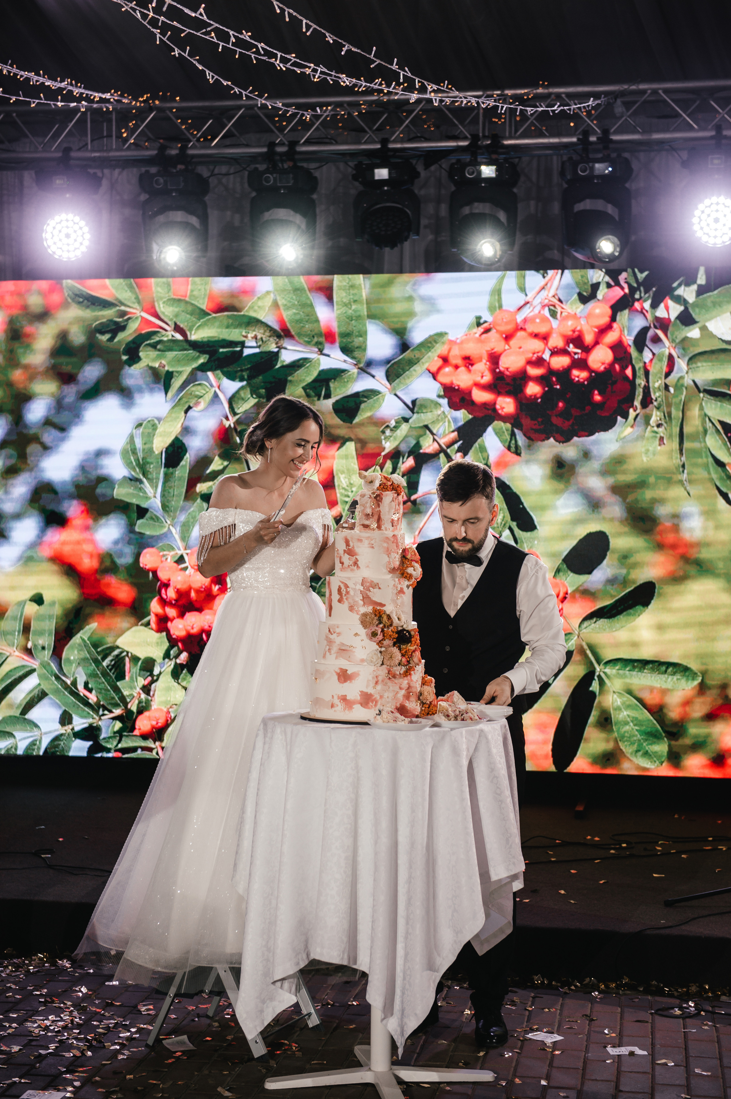 Павел и Марина. 3 сентября 2021. Костры Рябин. Свадебный организатор в Ростове-на-Дону Яснов Роман