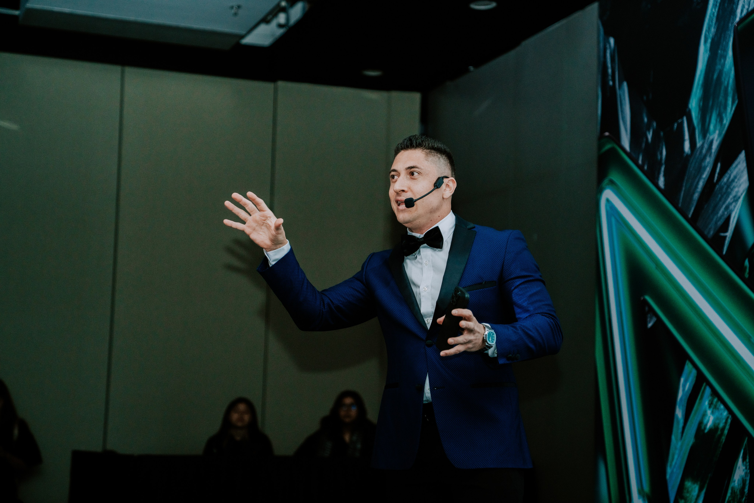 TRADERS DAY By NeomAAA Bogota. NeomAAA Funds Gallery