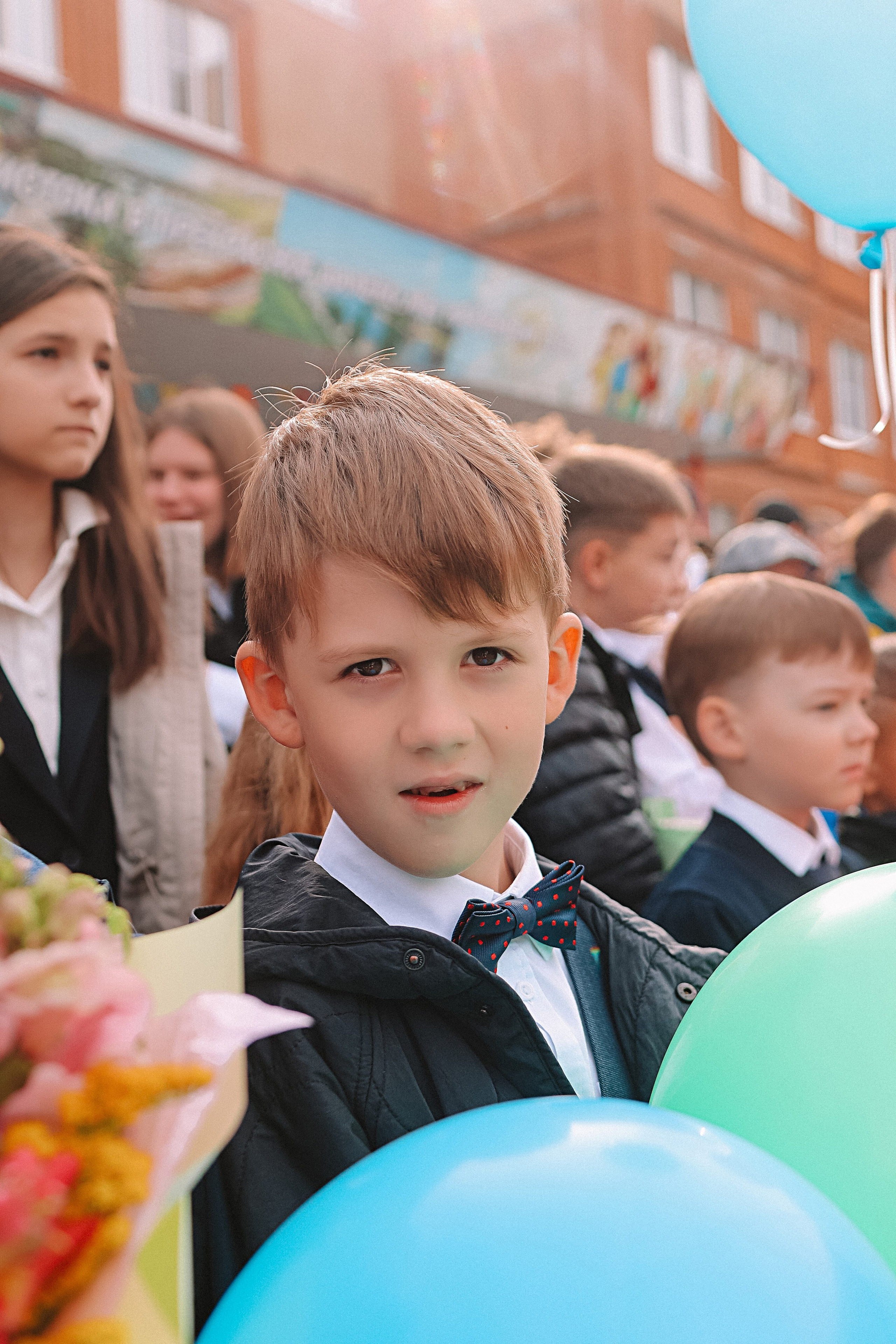 1 сентября линейка+кл час+портреты. Семейный фотограф Тюмень, фотограф на роды Салмина Мария