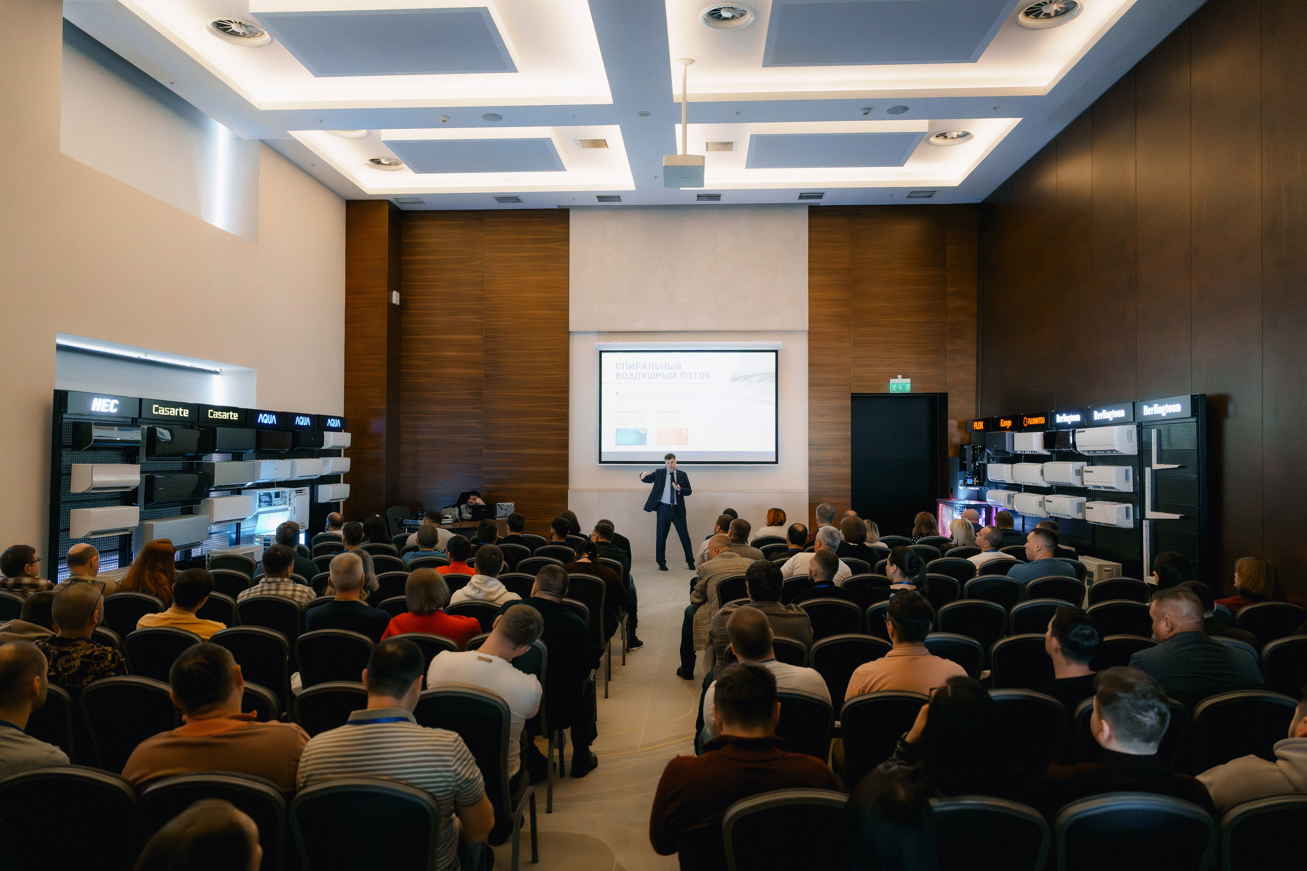 Девятый вал (МАРРИОТ). Свадебный и репортажный фотограф в Воронеже Роман Янко