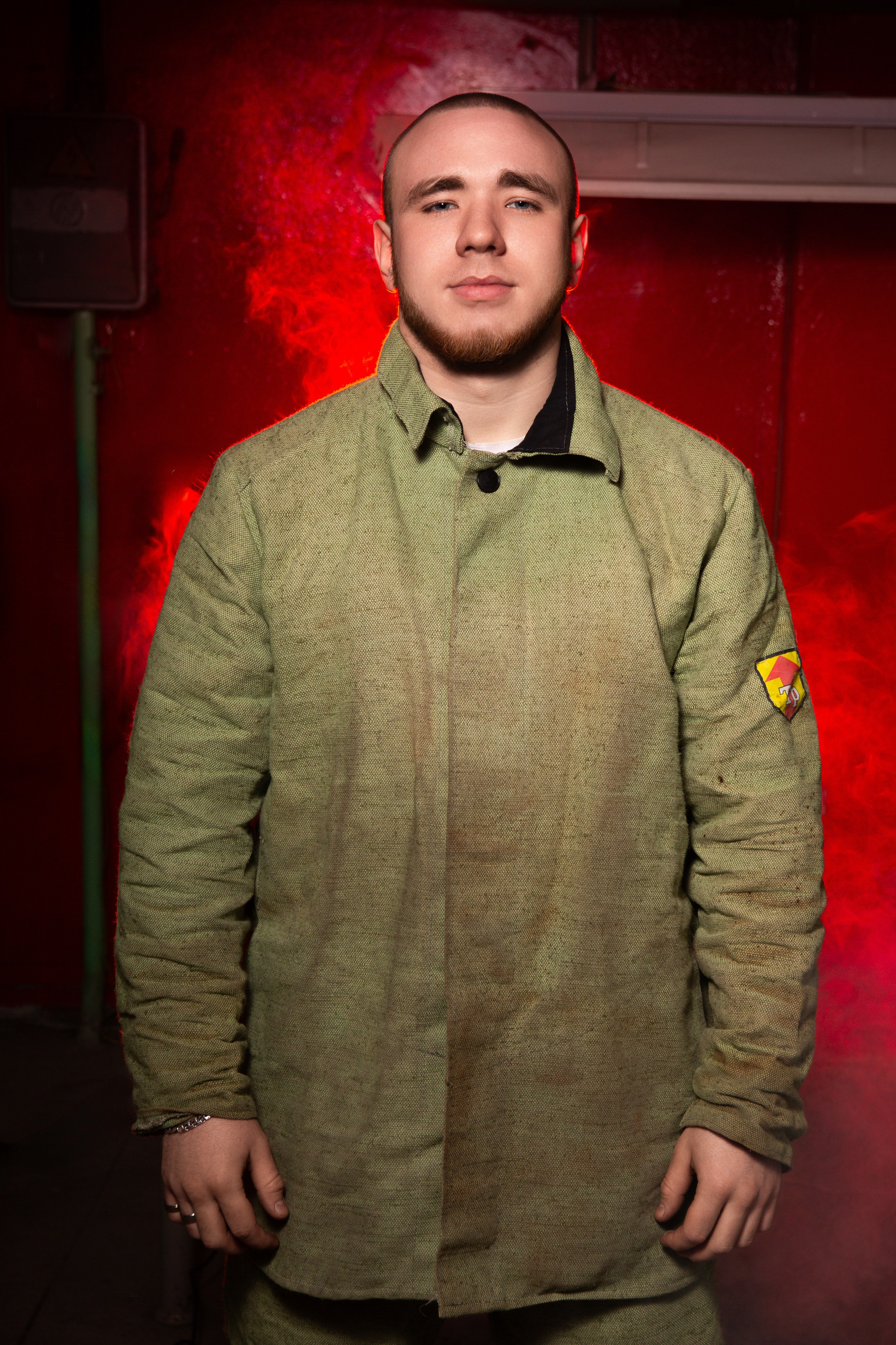 Портретная Фотосессия в Цеху для Выпускников Сварщиков | Твой Альбом Мценск. ТВОЙ АЛЬБОМ / ТВОИ ПРАВИЛА